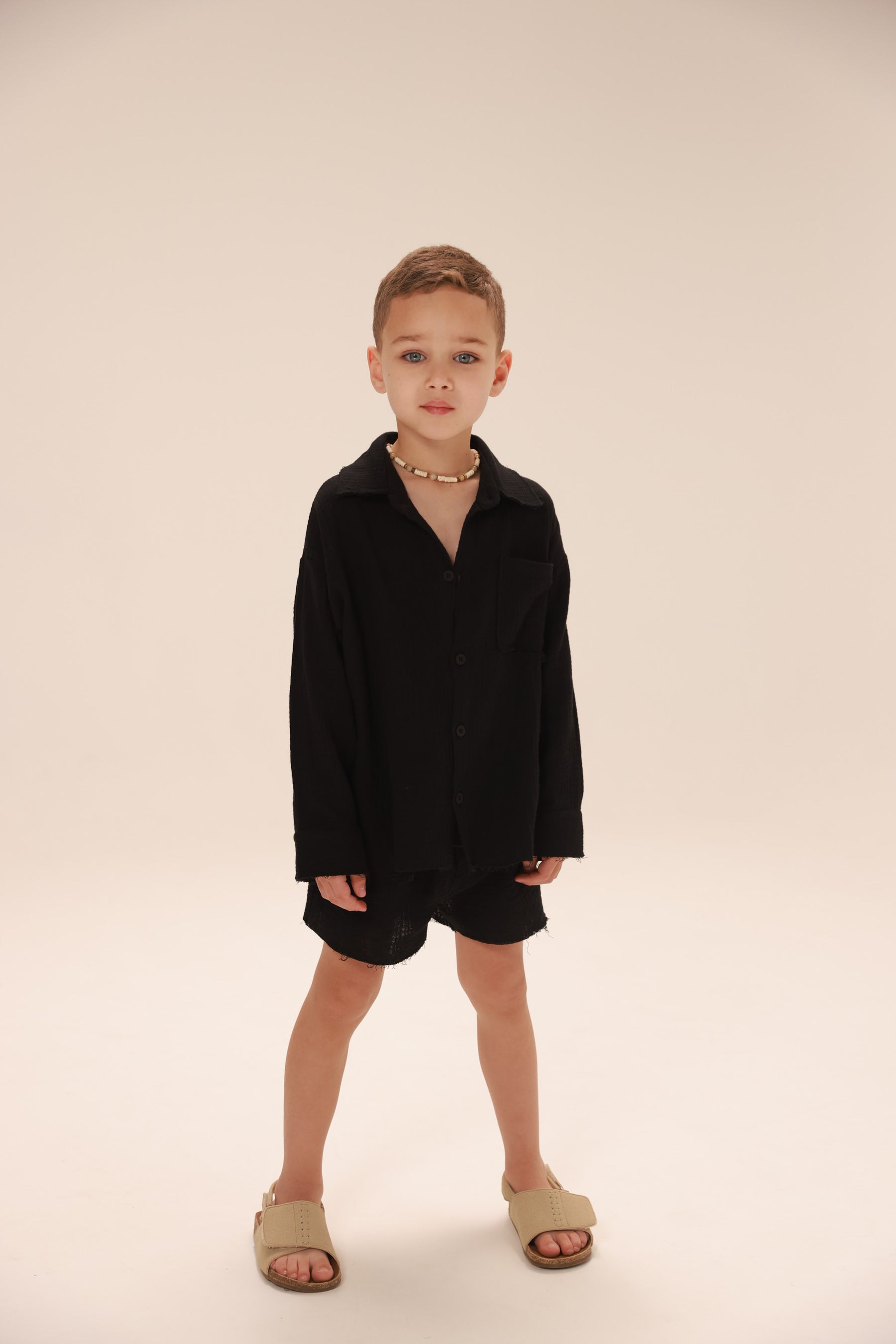 חליפת טראוויס שחורה