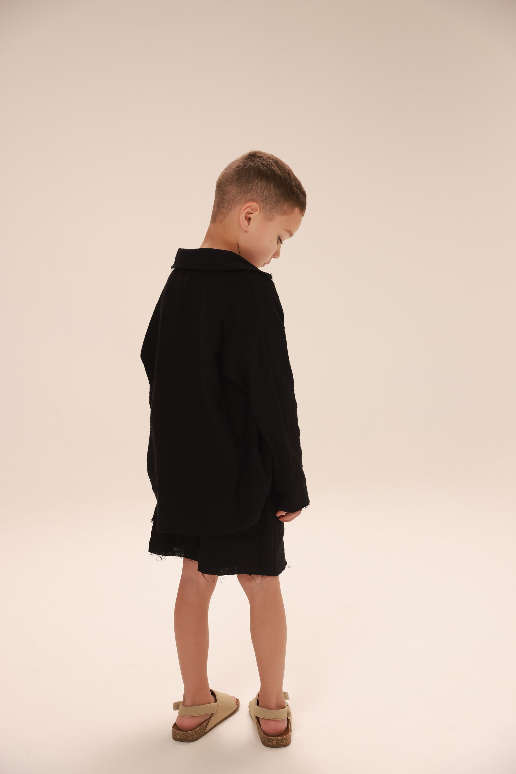 חליפת טראוויס שחורה