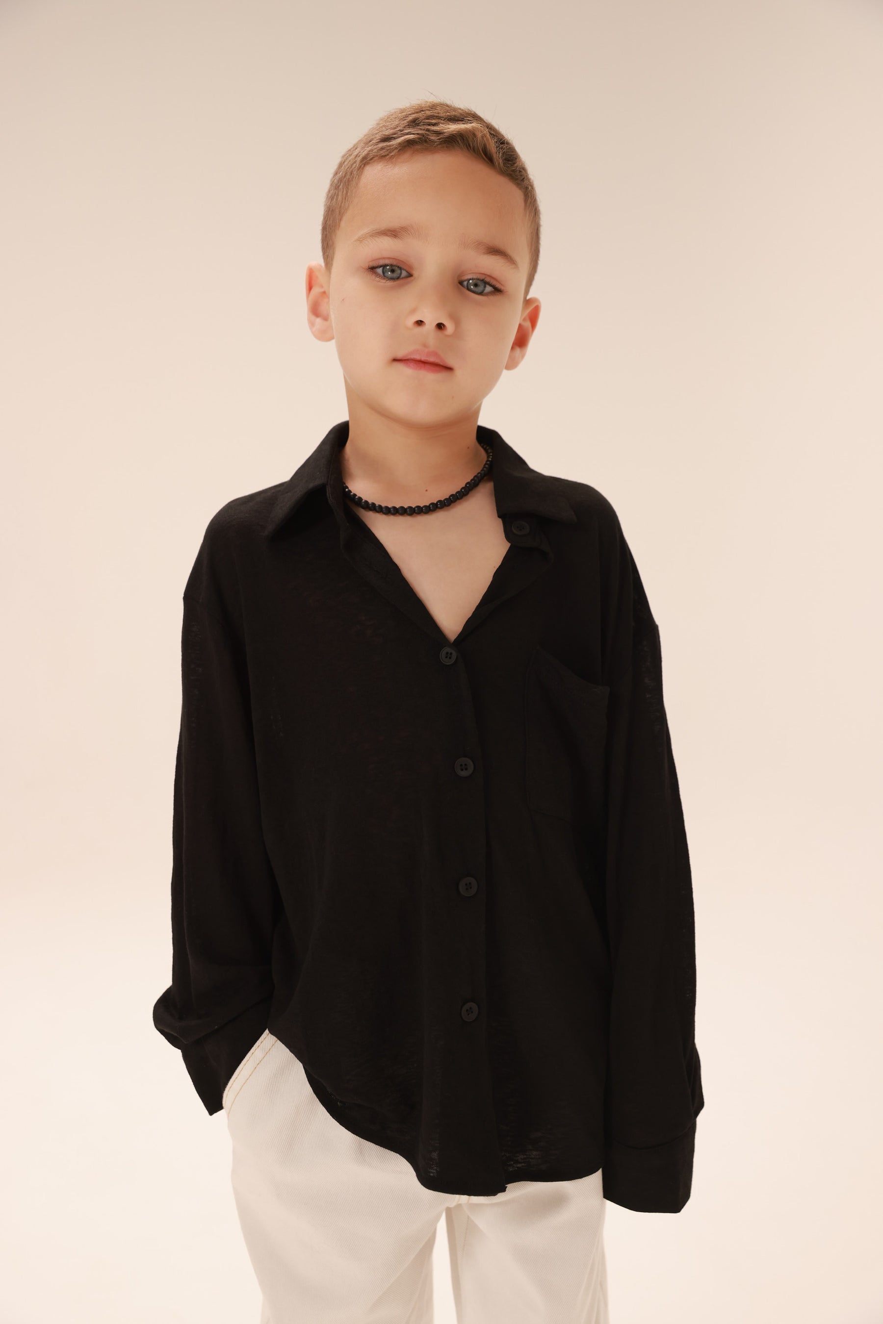 חולצת טורי מכופתרת שחורה