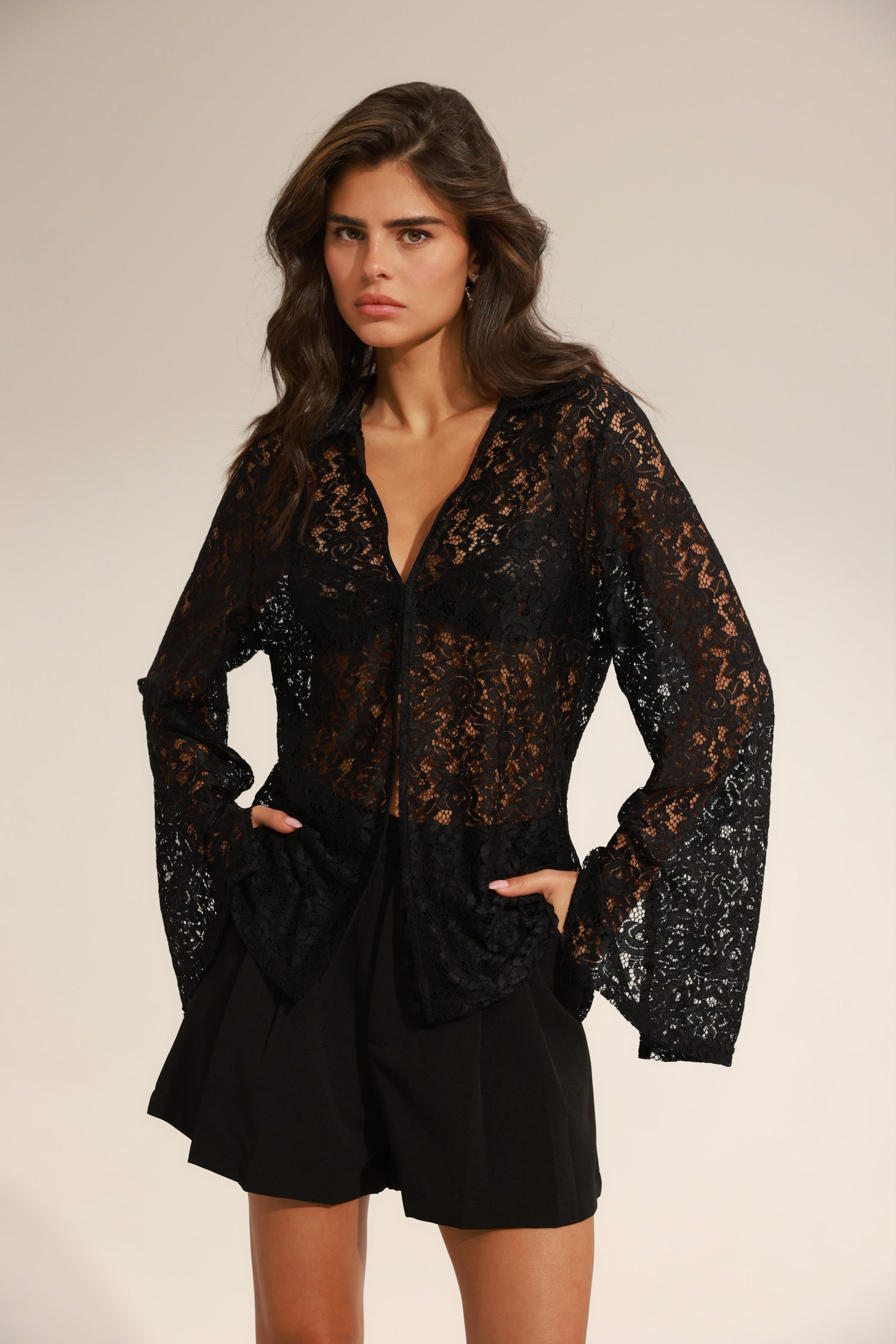 חולצת לוהאן שחורה