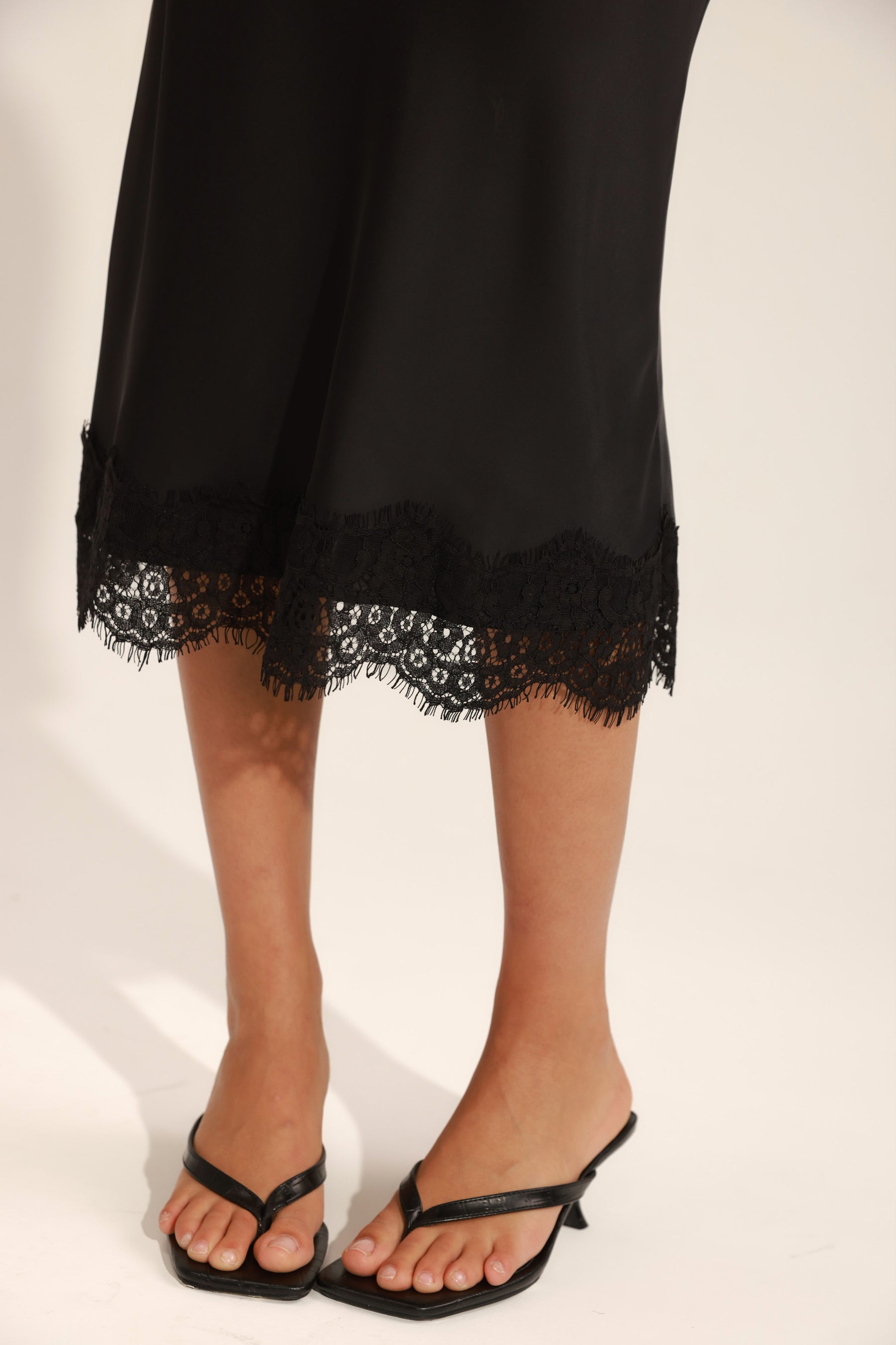 חצאית בלן שחורה