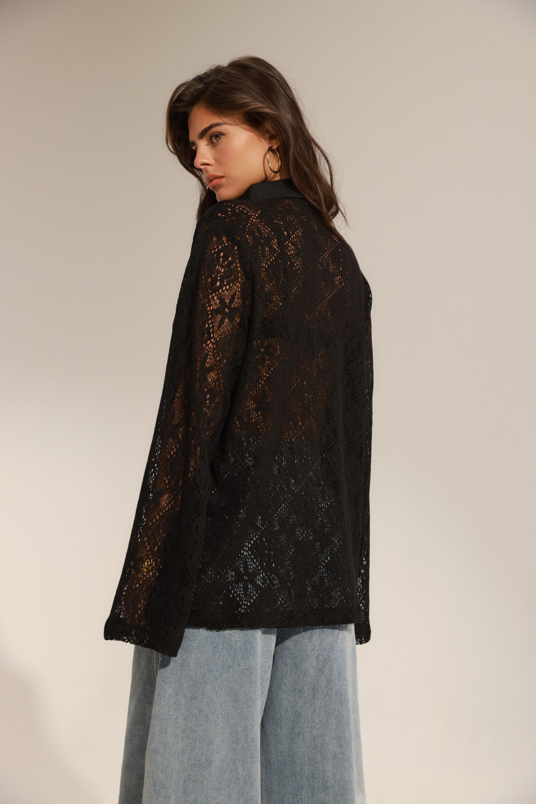 חולצת אמראל שחורה