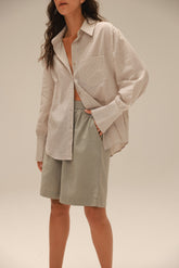 חולצת קים מכופתרת בז'