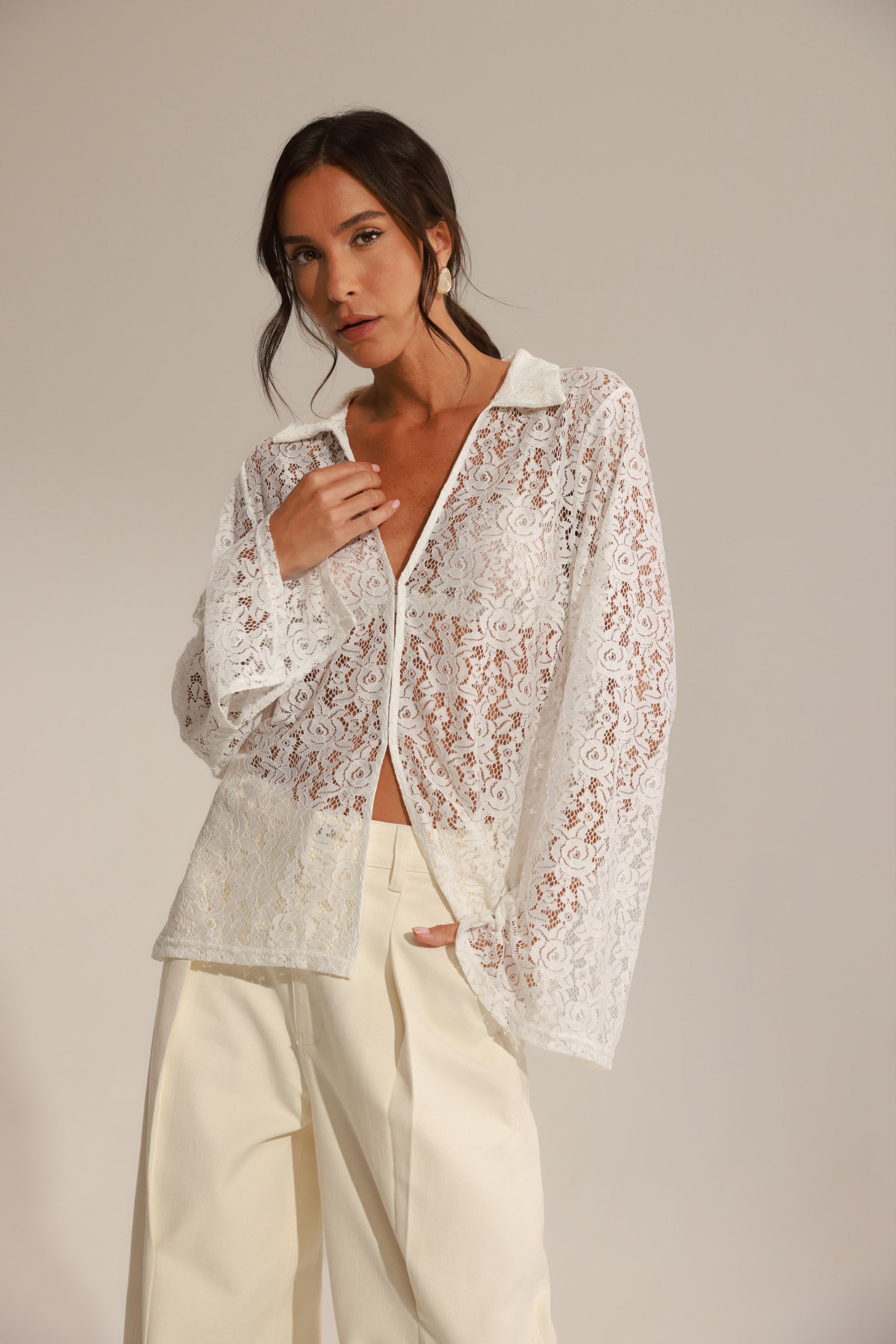 חולצת לוהאן לבנה