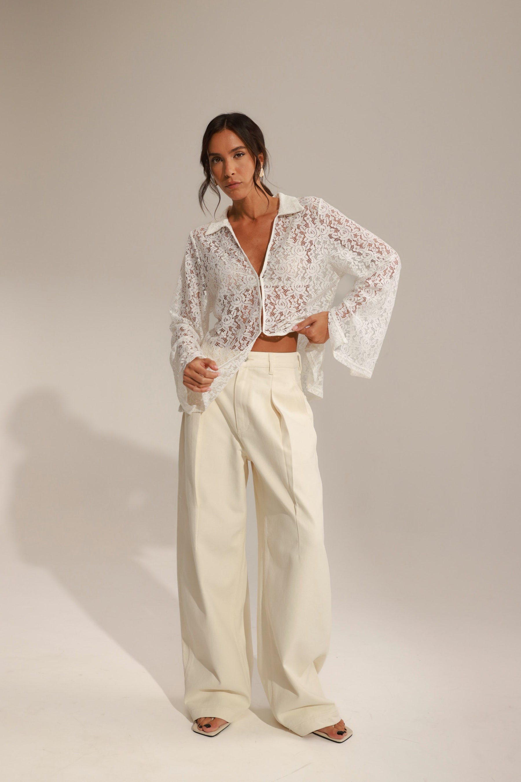 חולצת לוהאן לבנה