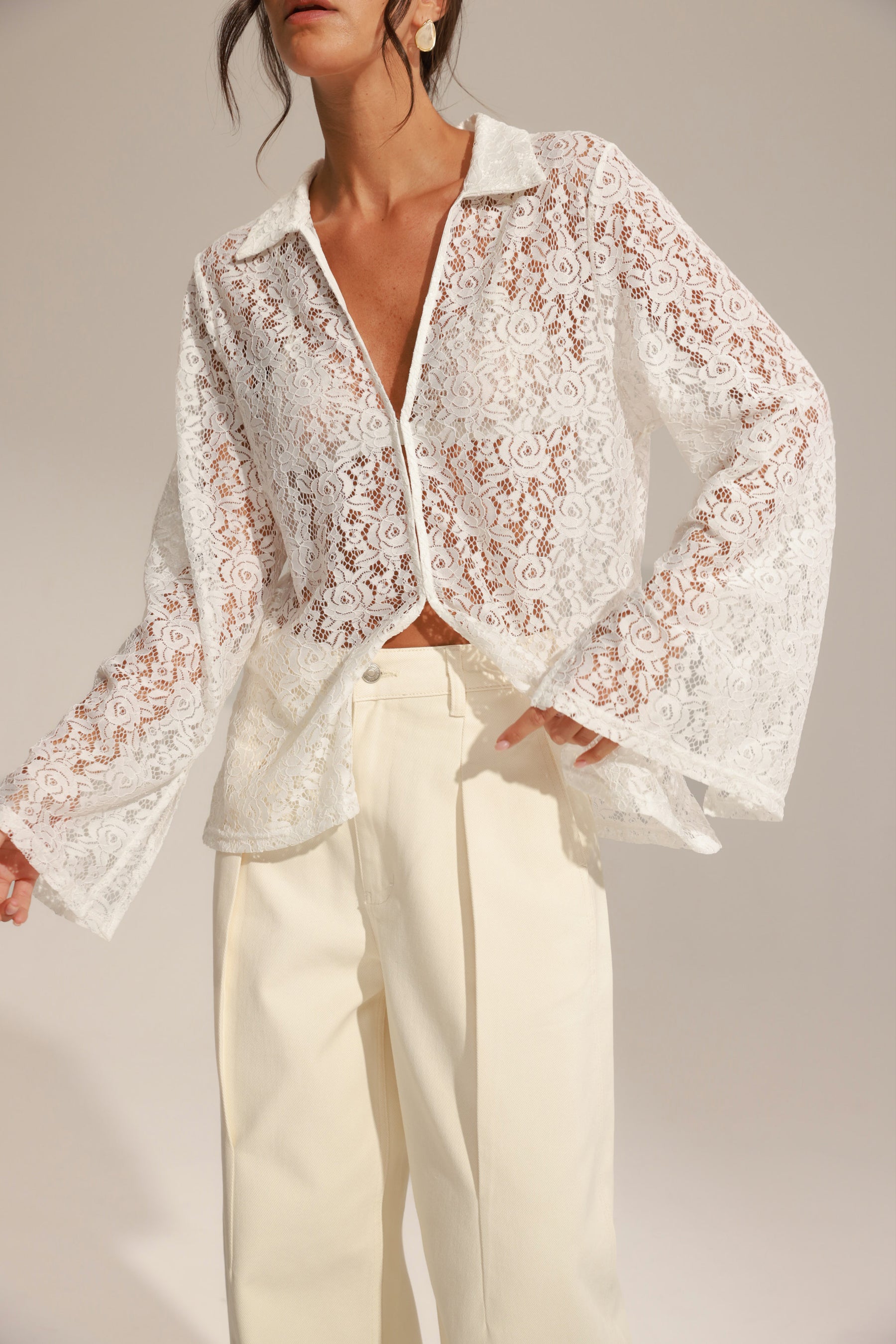 חולצת לוהאן לבנה