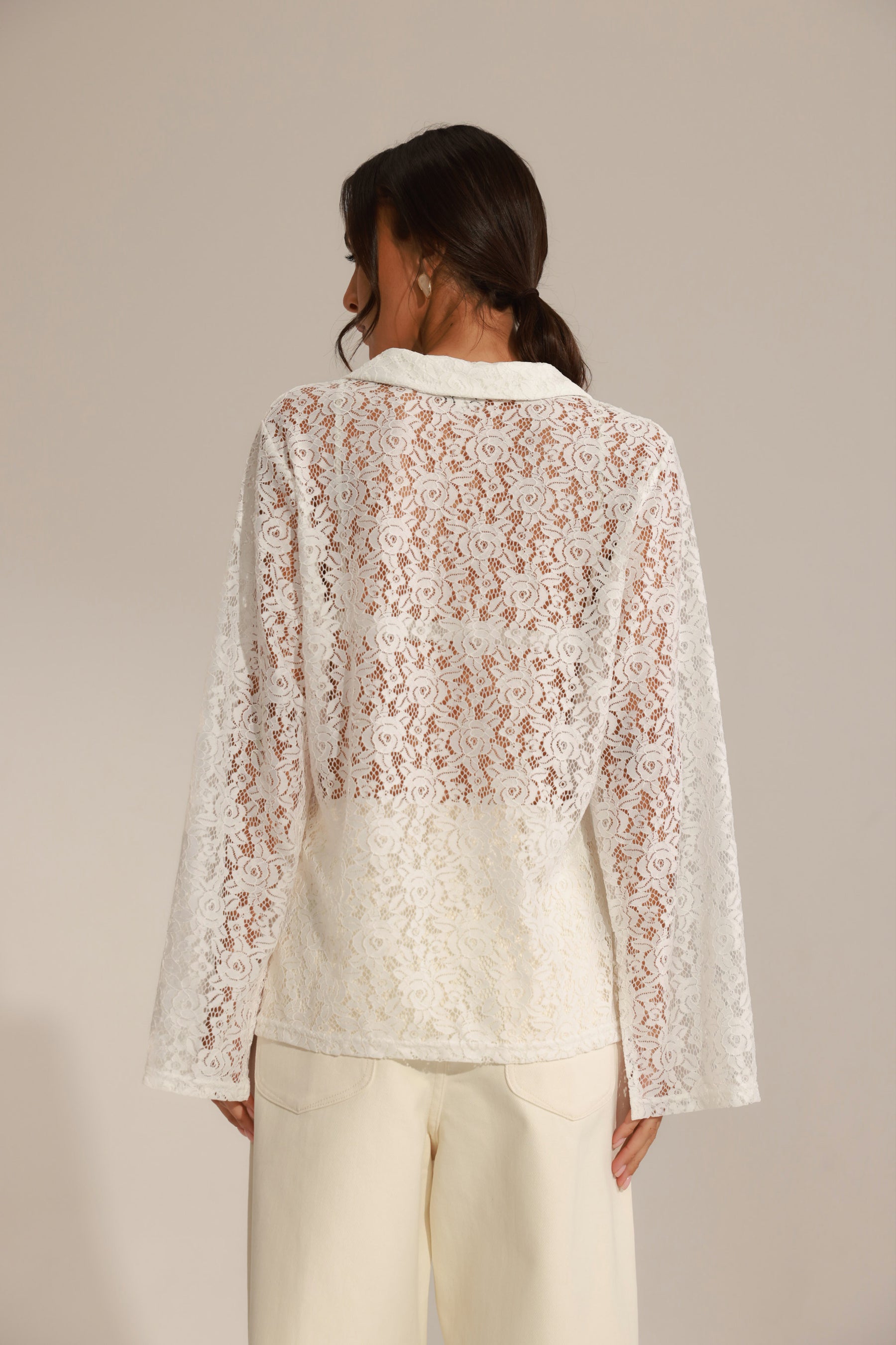 חולצת לוהאן לבנה