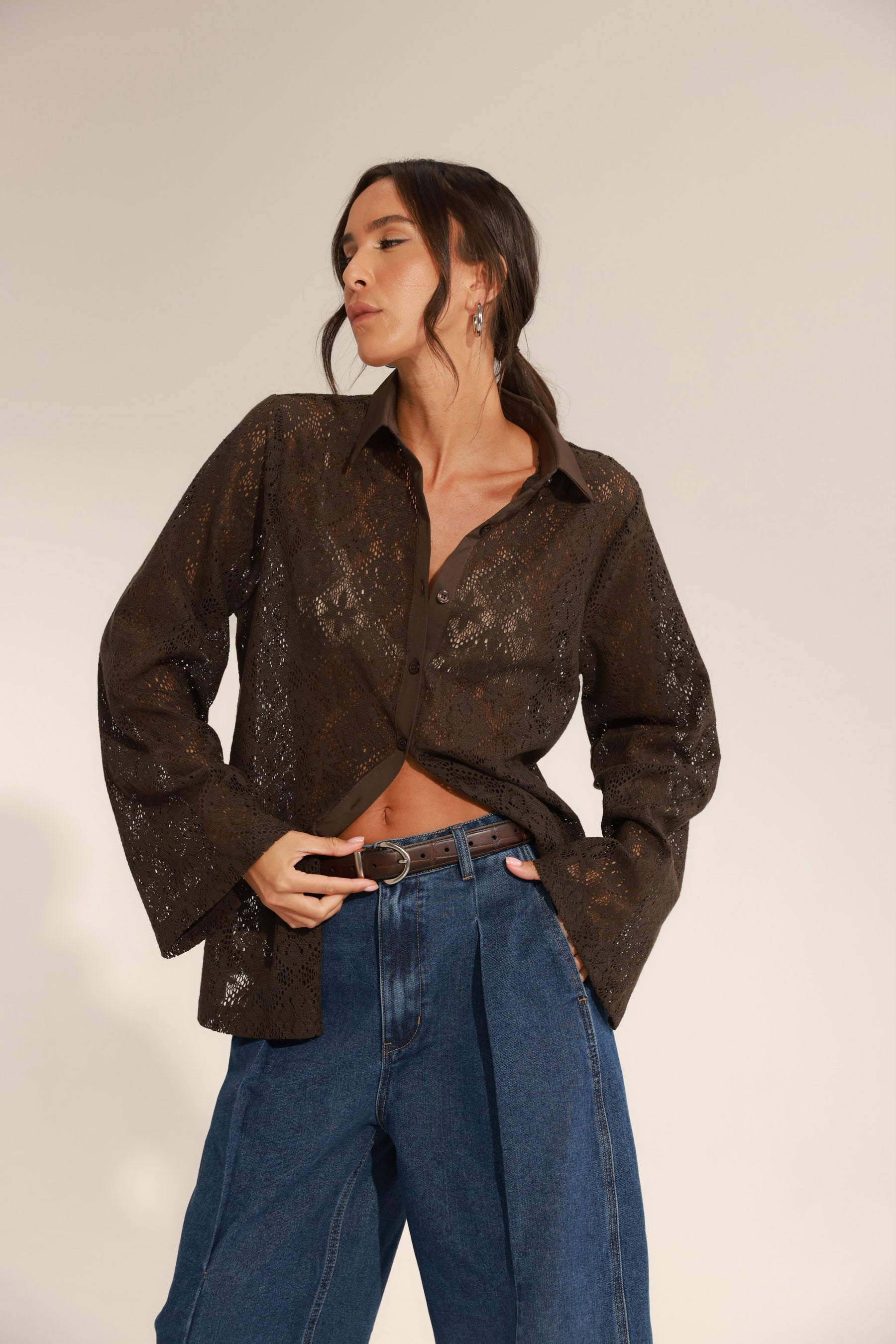 חולצת אמראל חומה