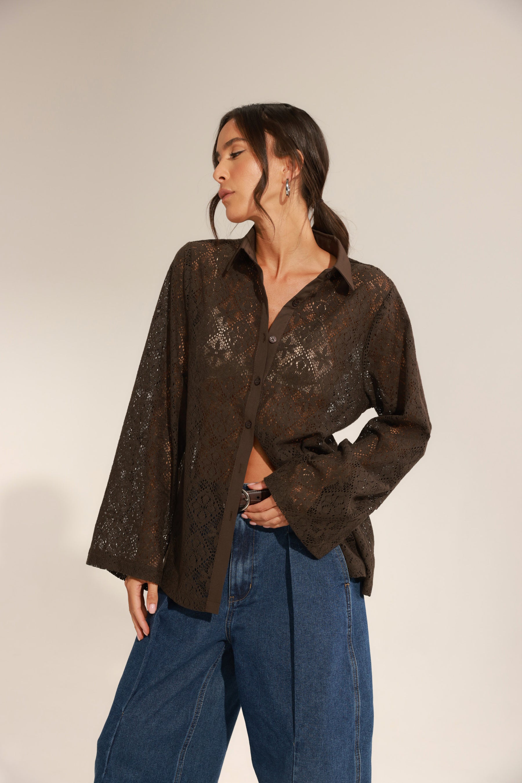 חולצת אמראל חומה