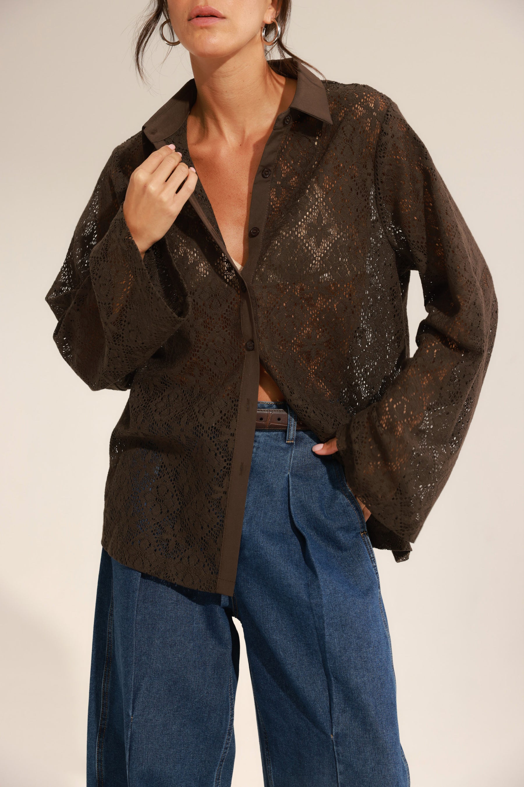 חולצת אמראל חומה