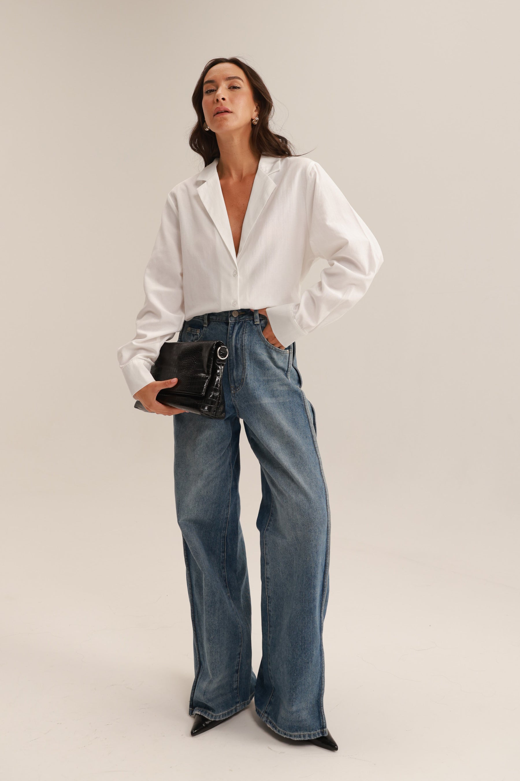 חולצת פאולינה מכופתרת לבנה