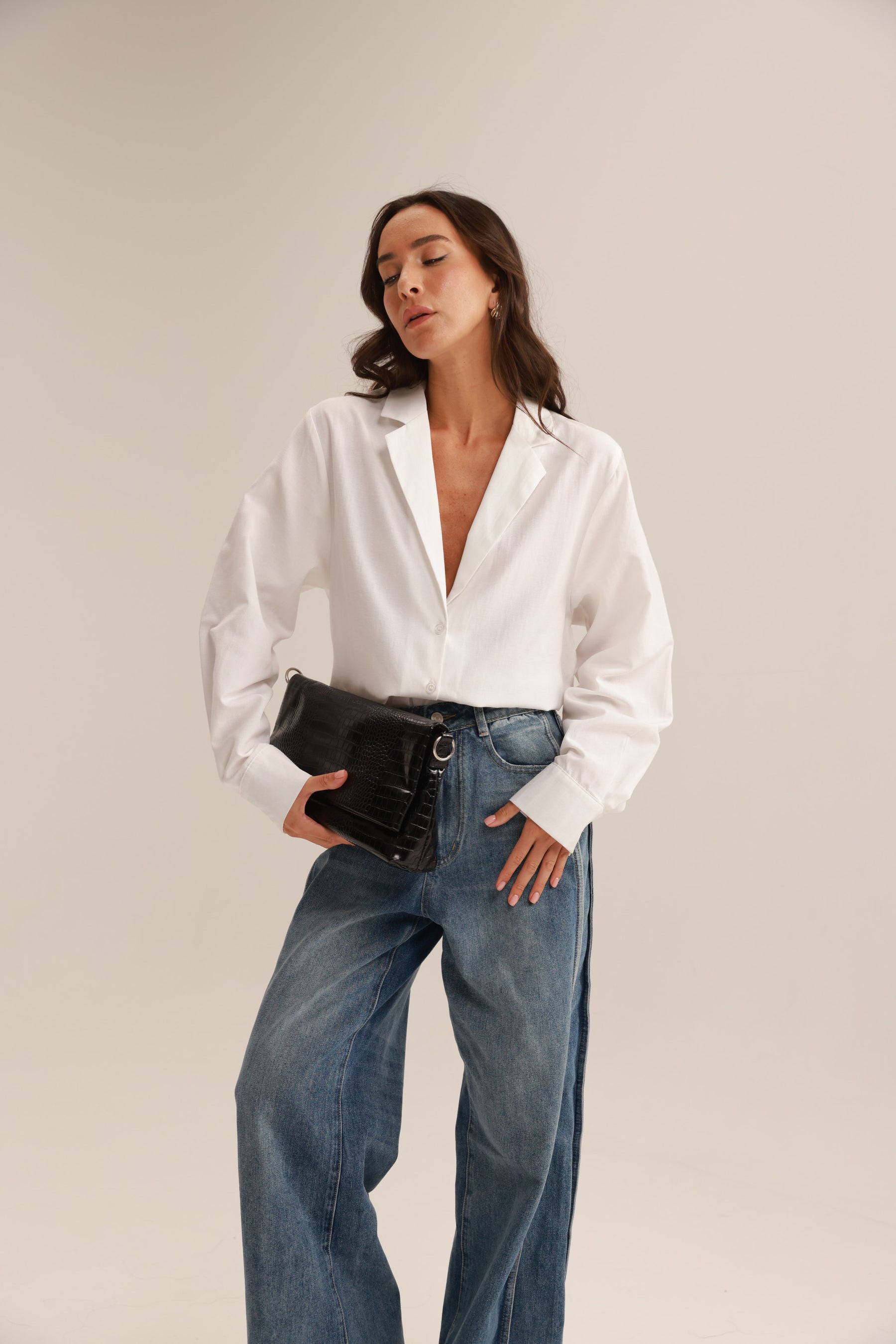 חולצת פאולינה מכופתרת לבנה