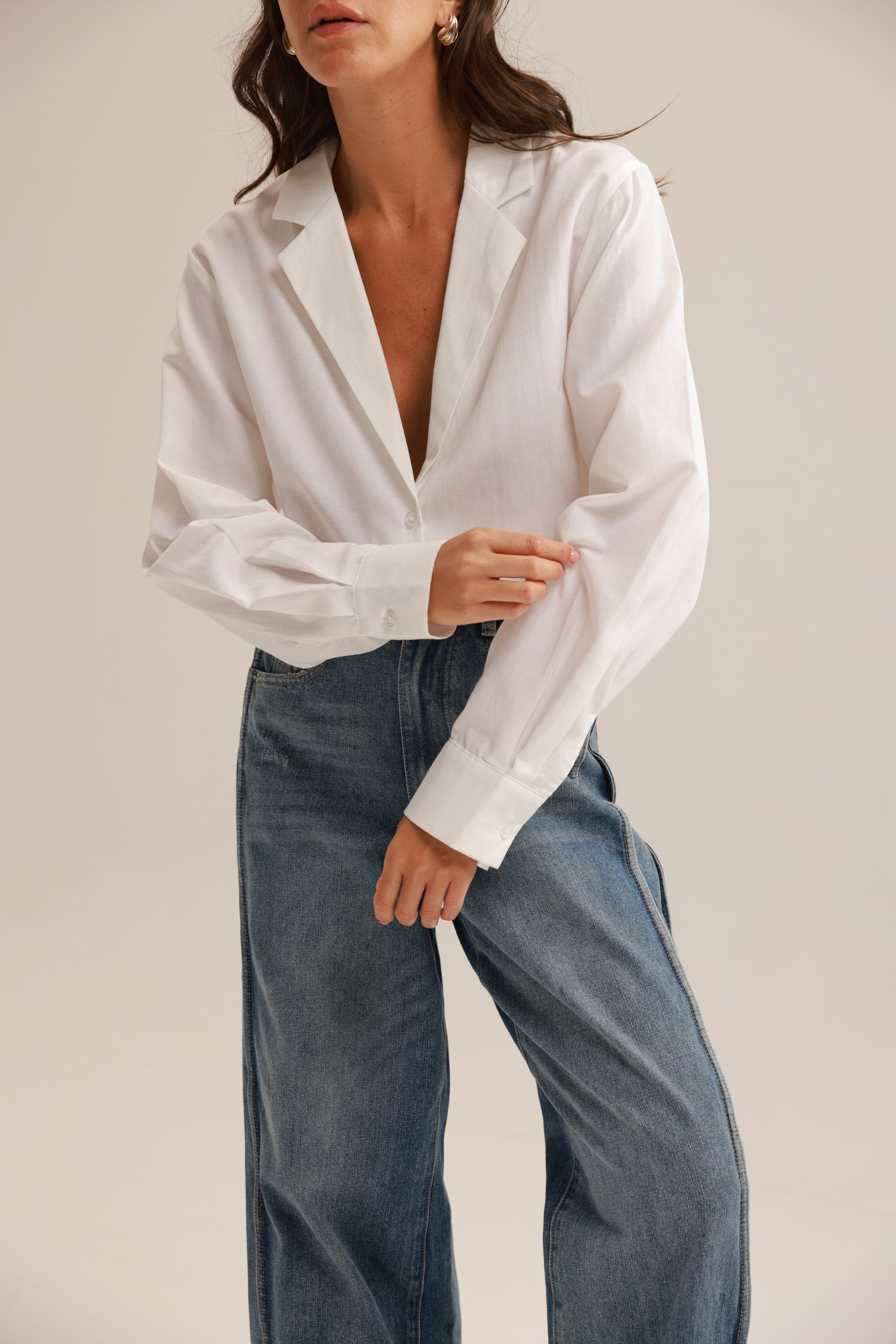 חולצת פאולינה מכופתרת לבנה