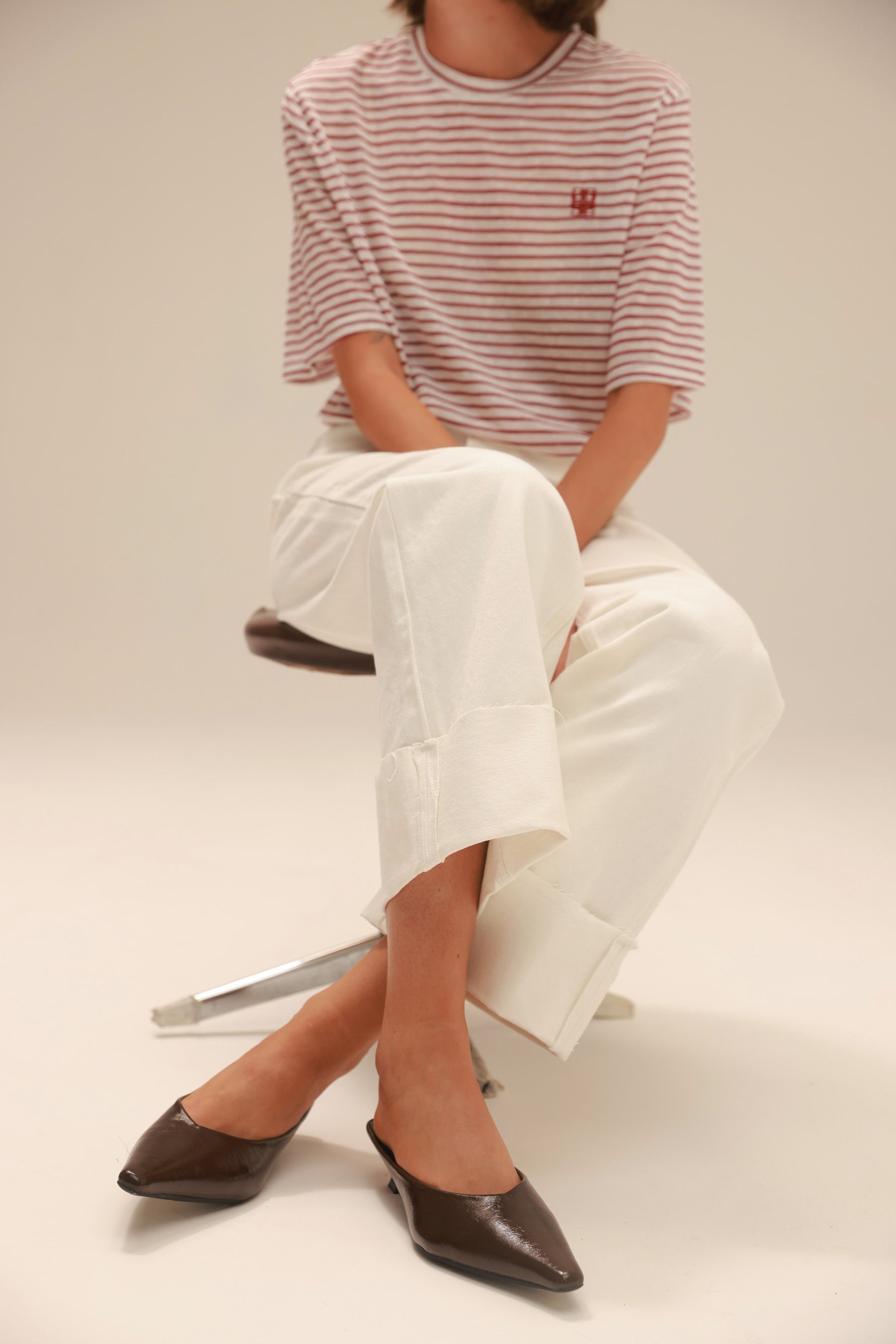 כפכפי אמבר חום כהה