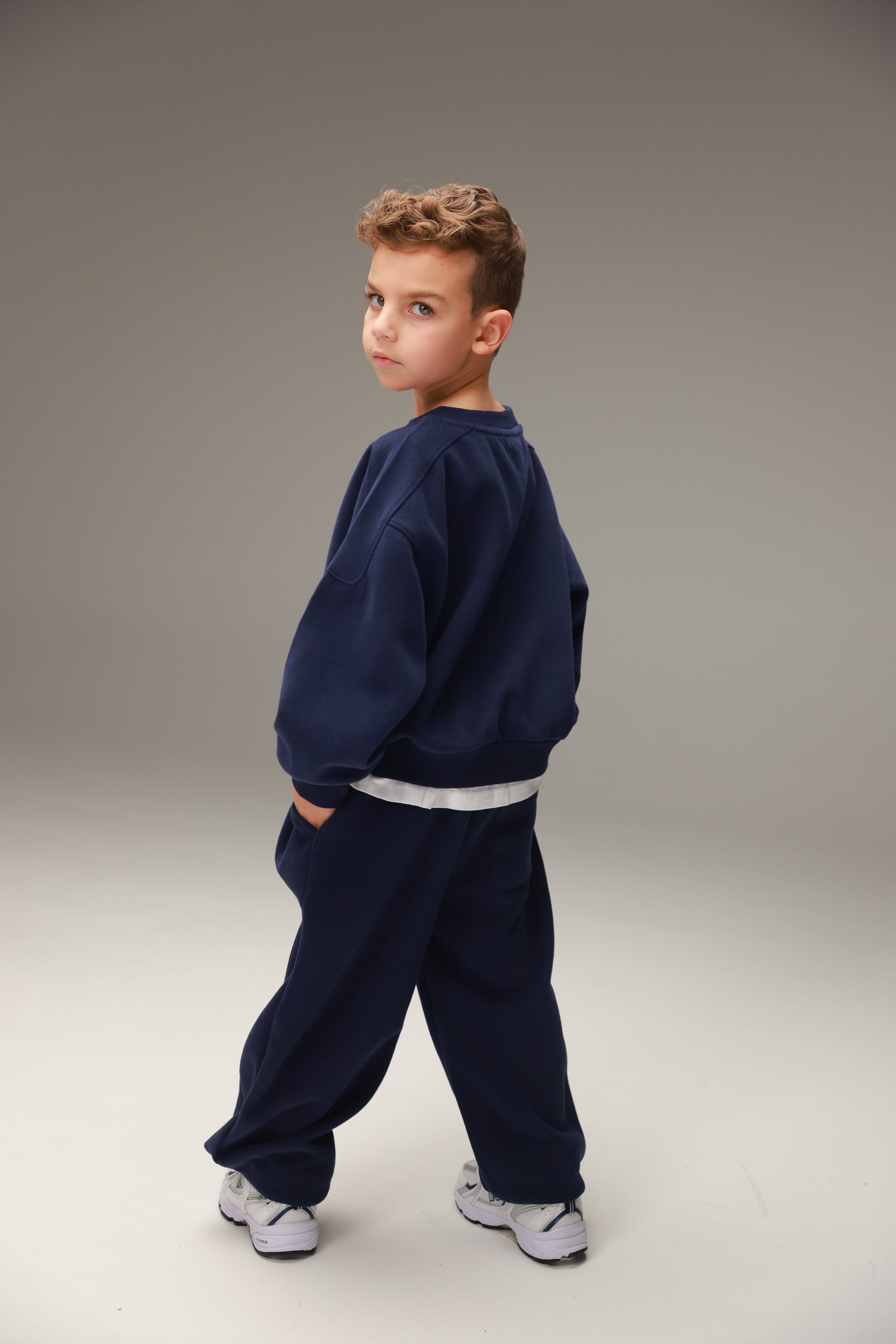 חליפת אנה נייבי