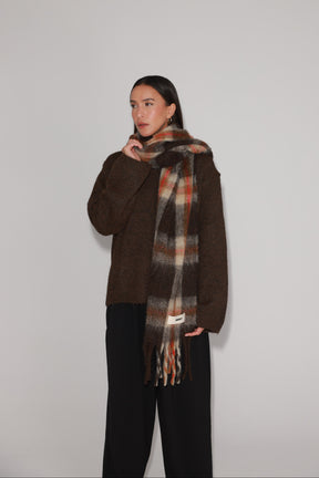 צעיף אלברט חום