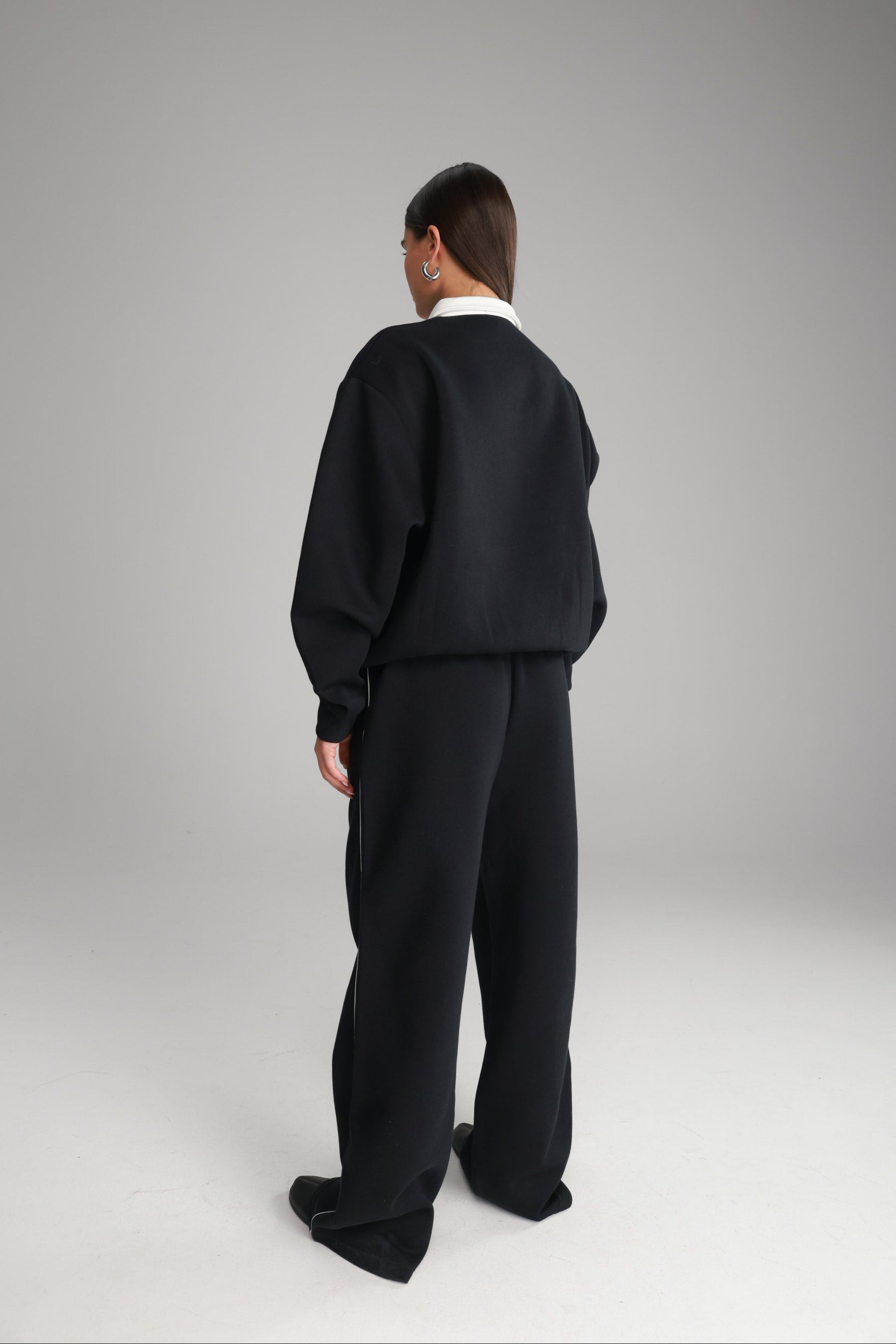 חליפת ג'ון שחורה