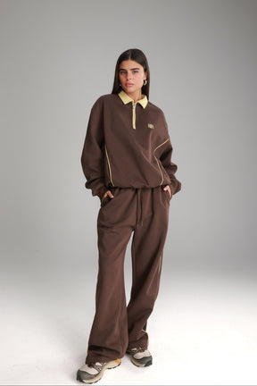 חליפת ג'ון חומה