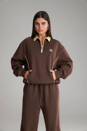 חליפת ג'ון חומה