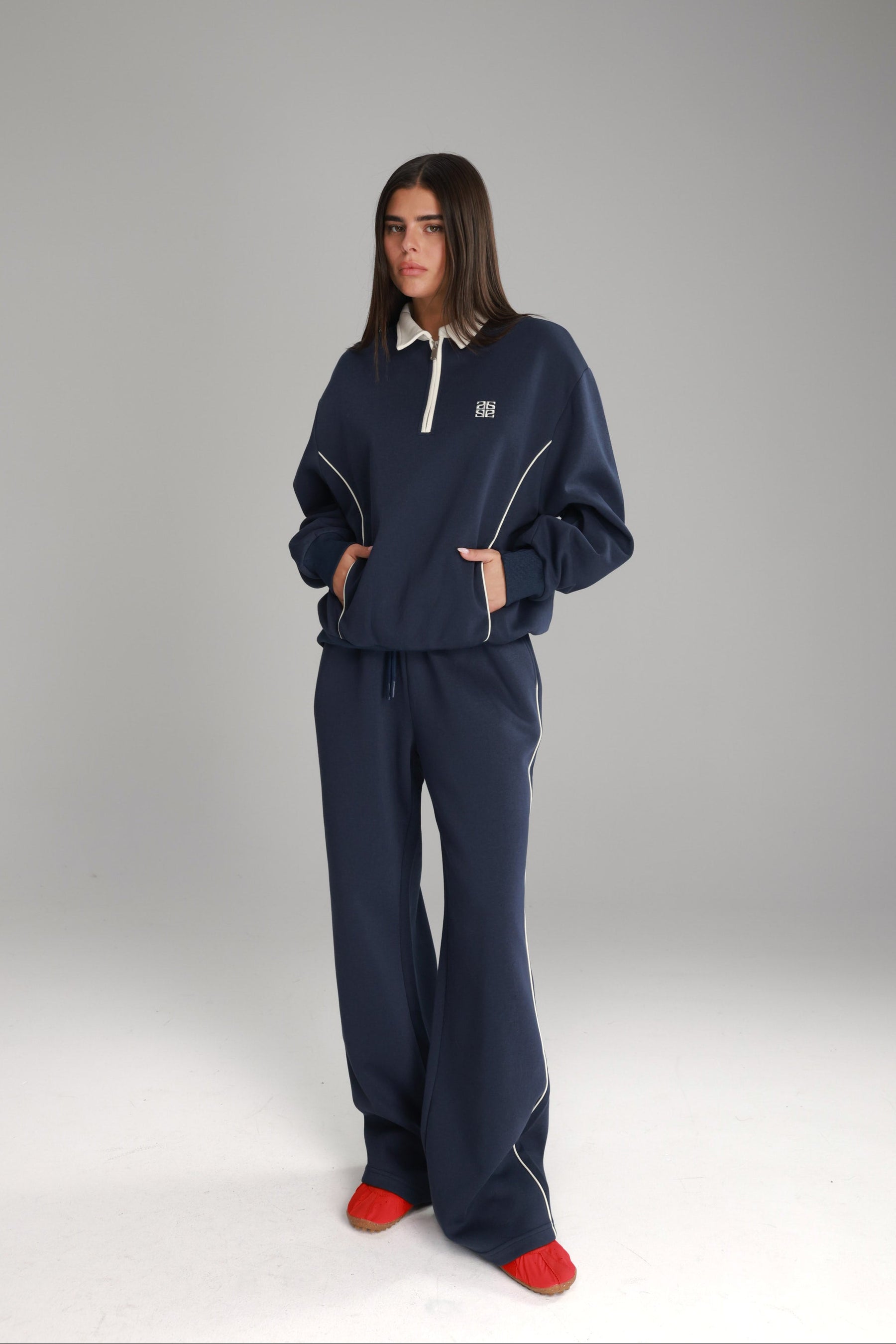 חליפת ג'ון נייבי