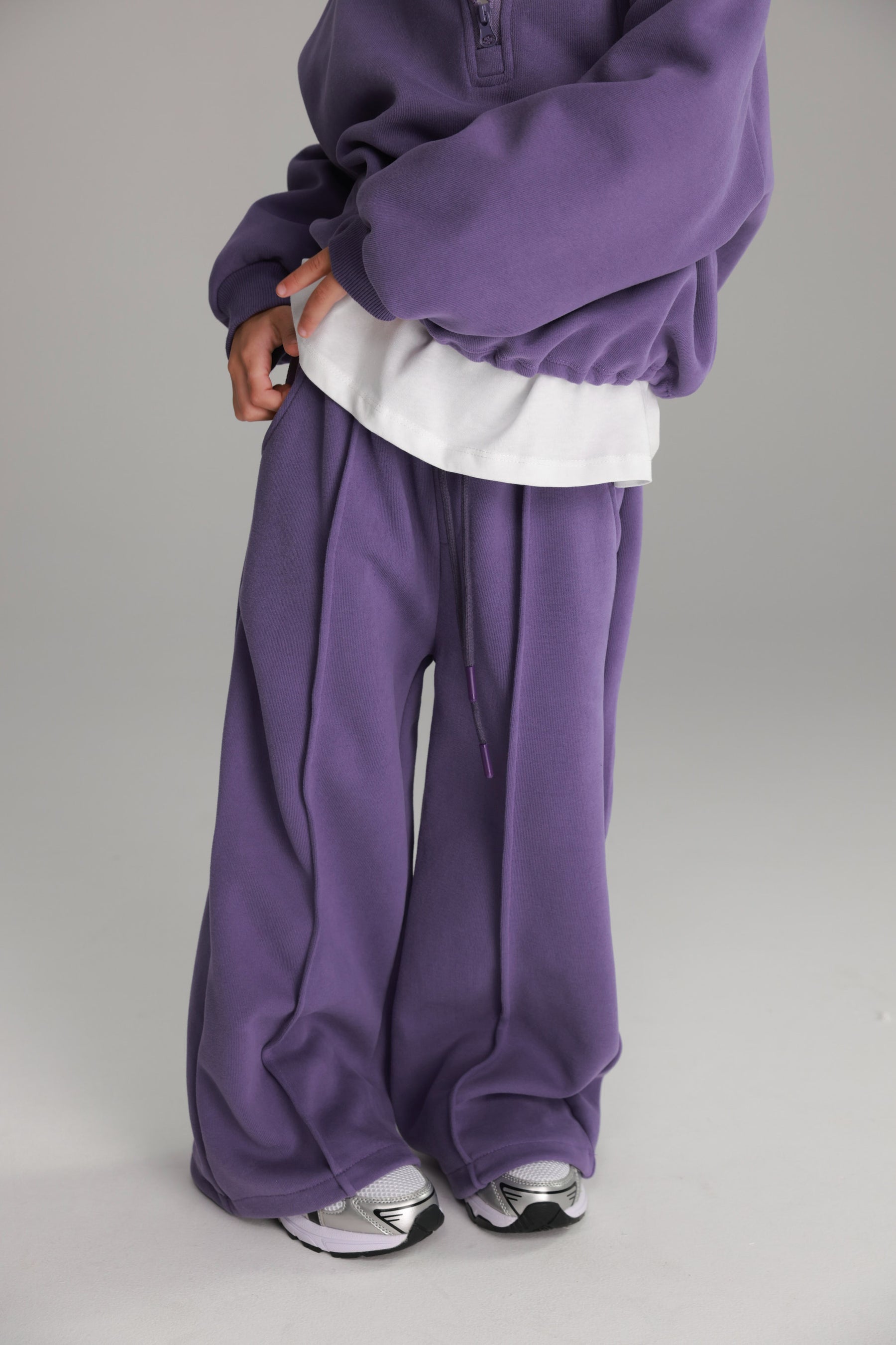 חליפת טאי סגולה