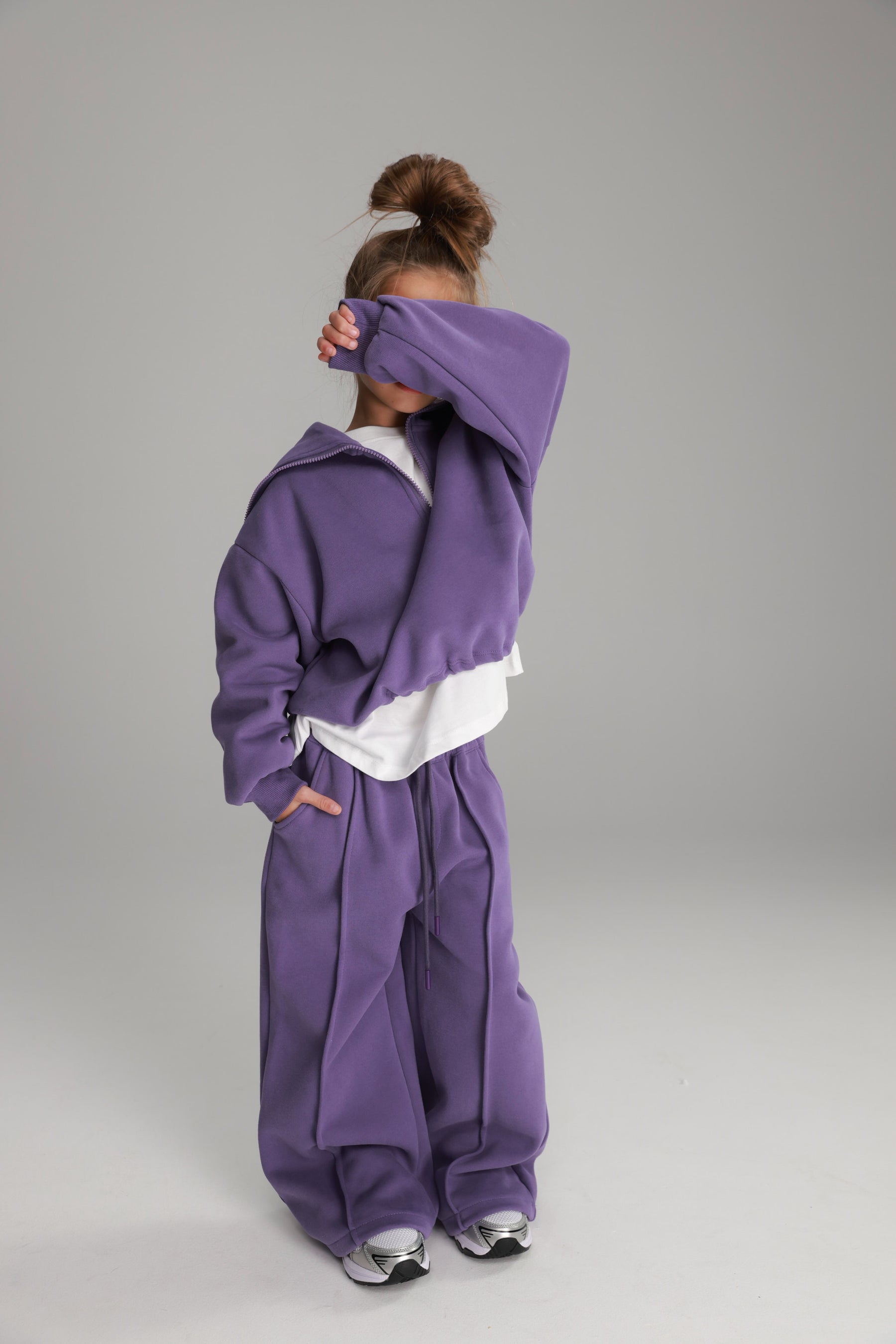 חליפת טאי סגולה