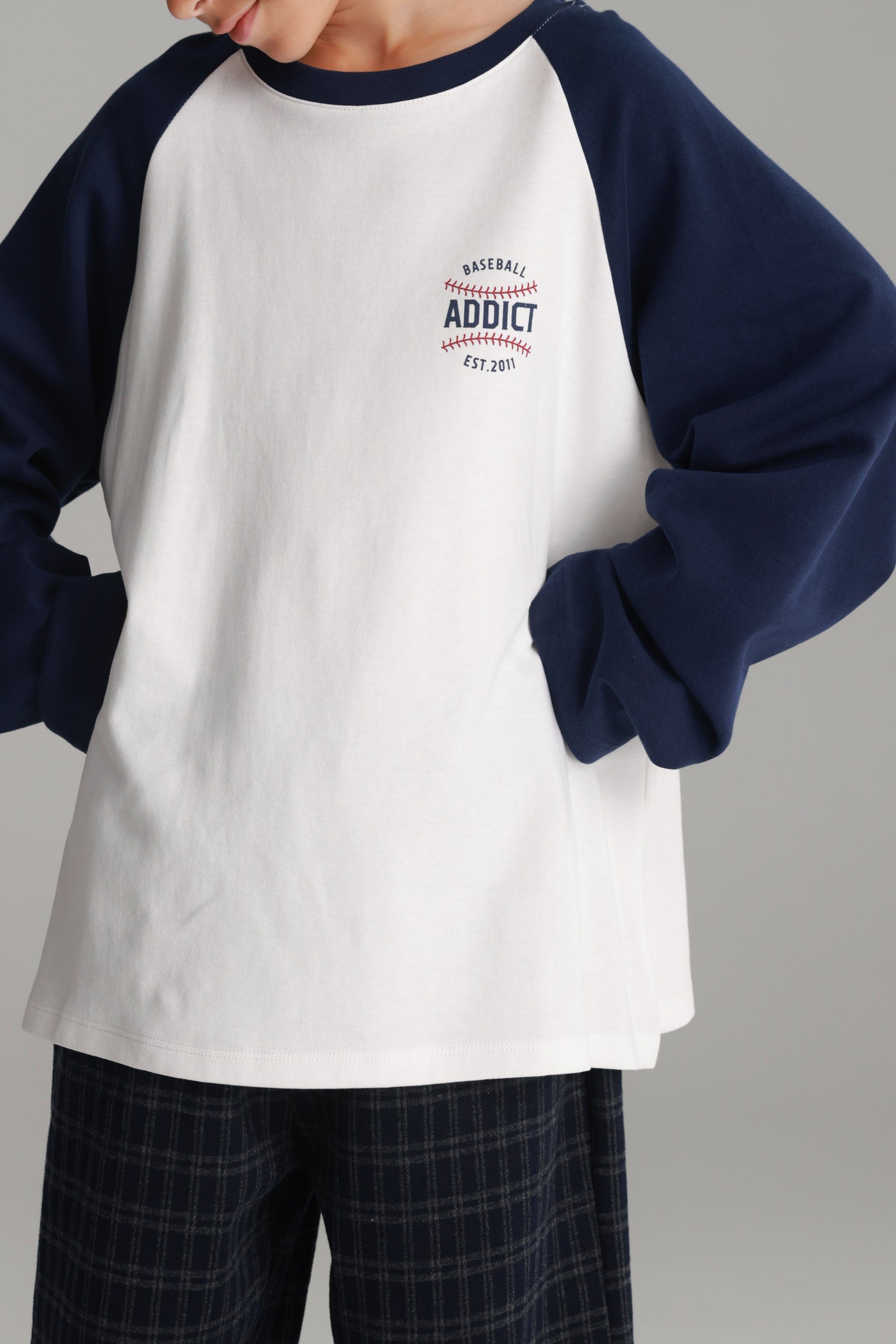 חולצת מיי לבן/נייבי