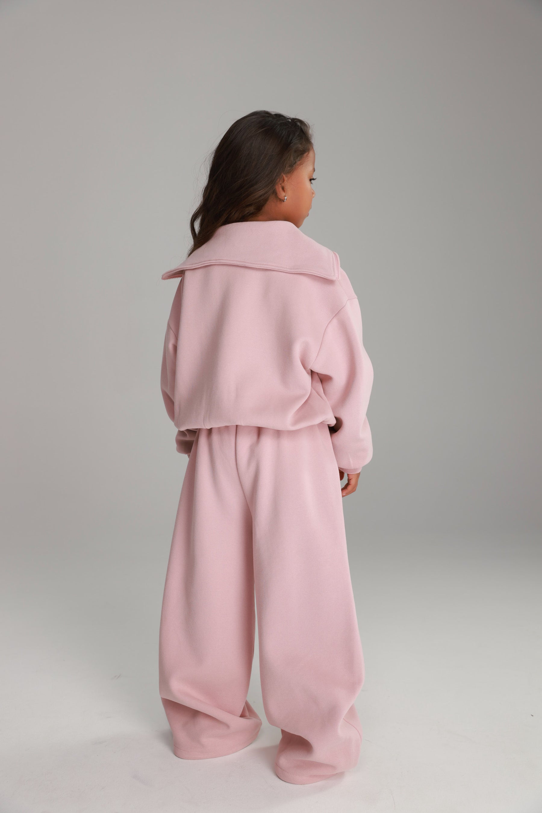 חליפת טאי ורודה