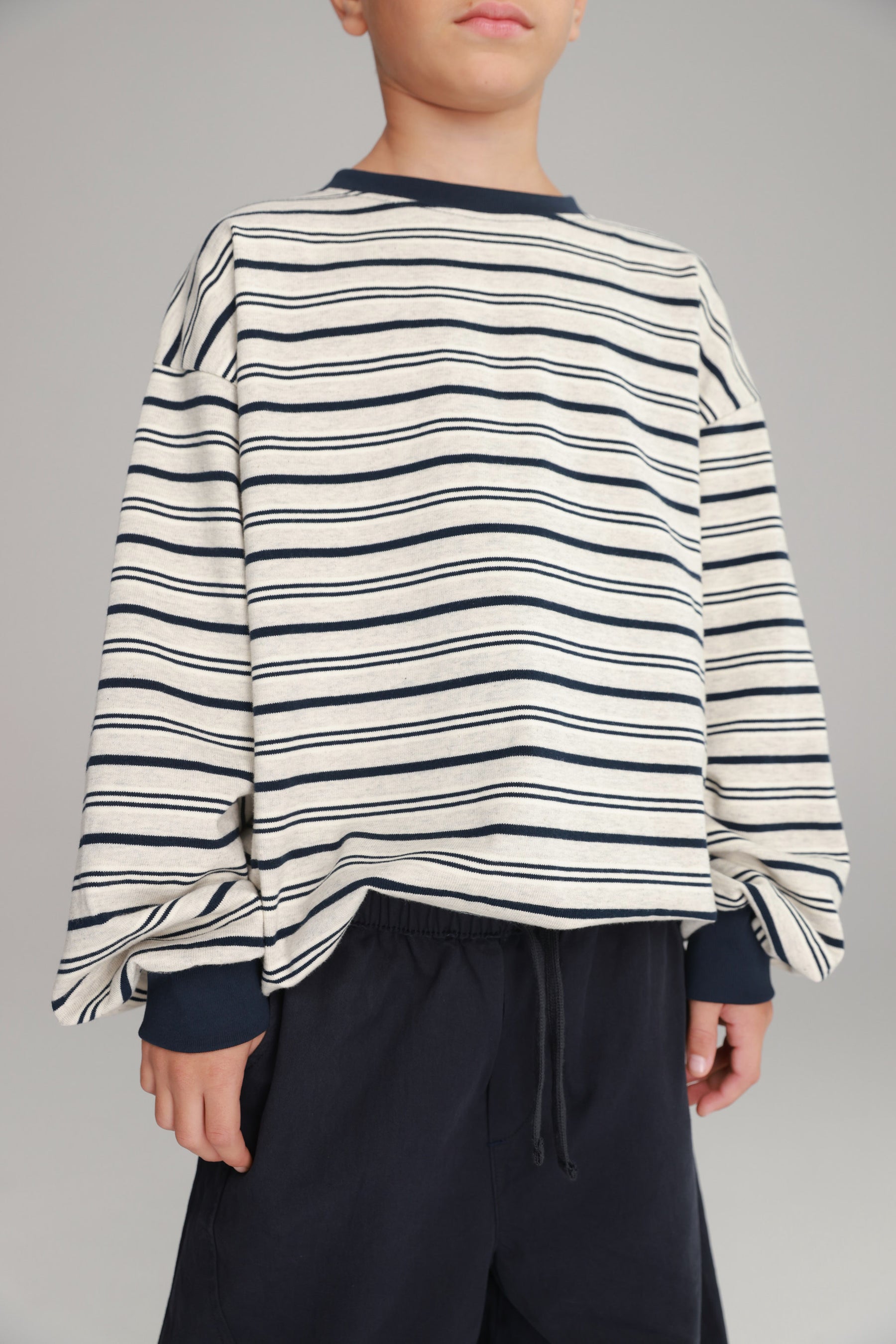 חולצת אווה אפור/נייבי