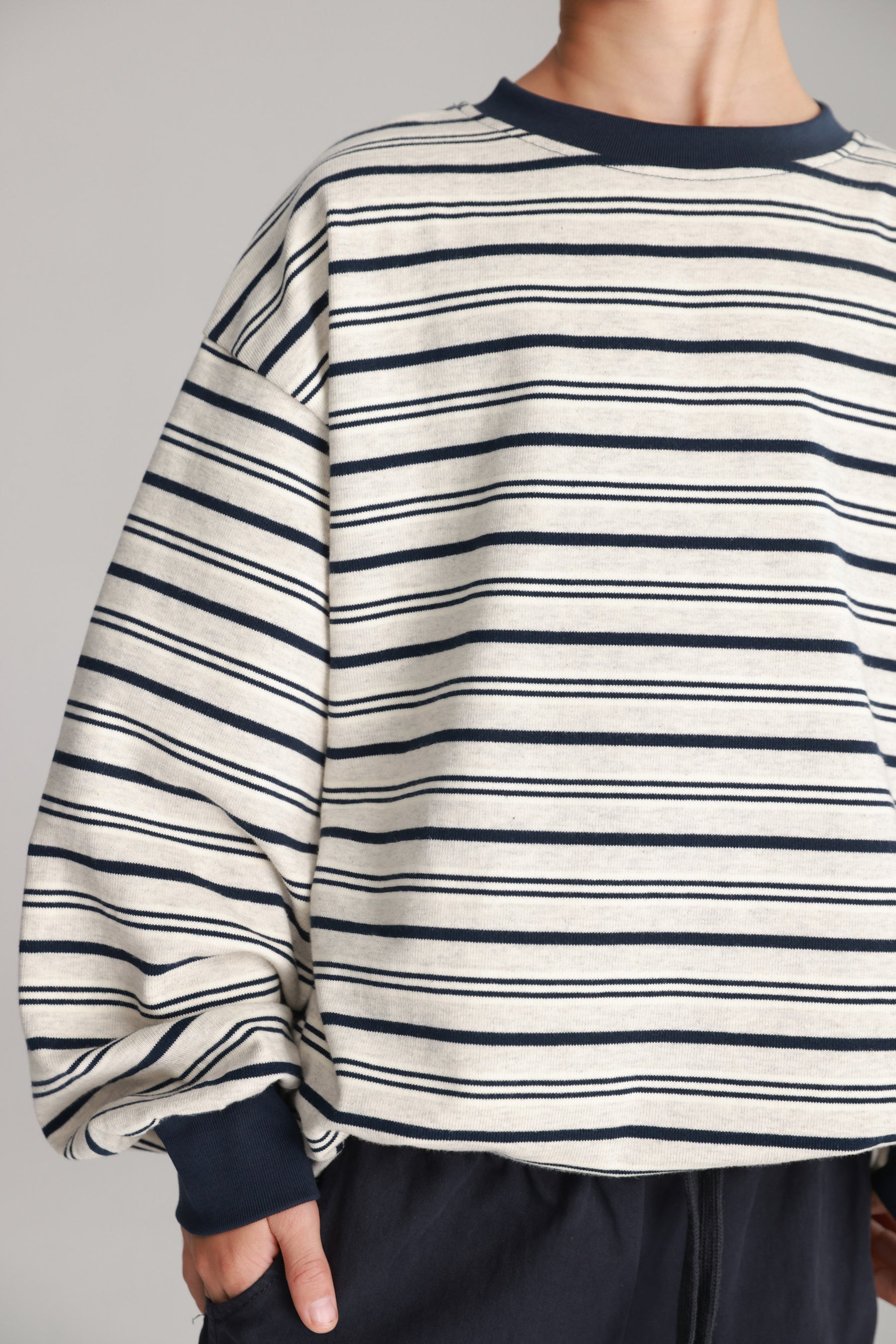 חולצת אווה אפור/נייבי