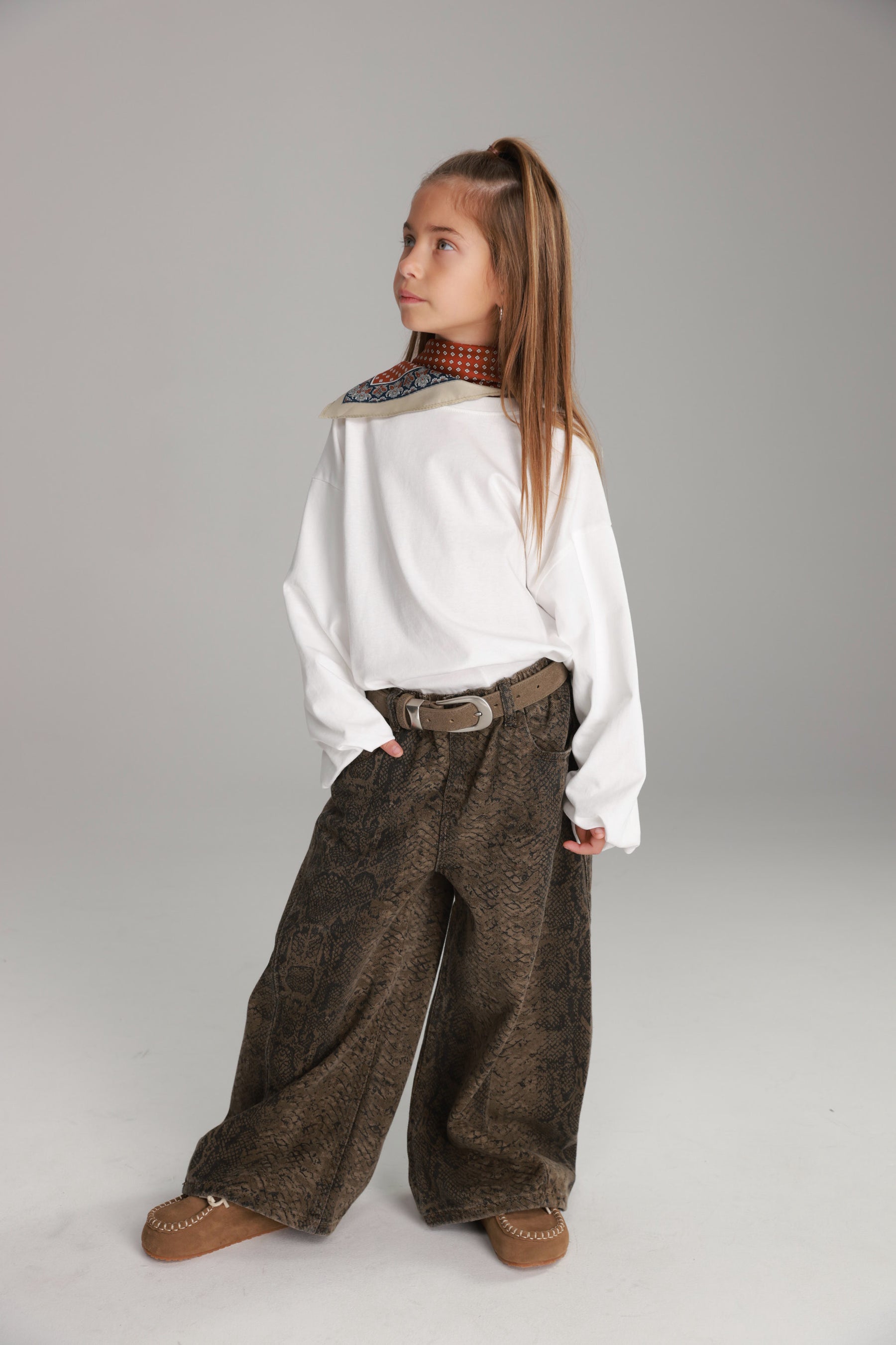 ג'ינס מאדי מנוחש