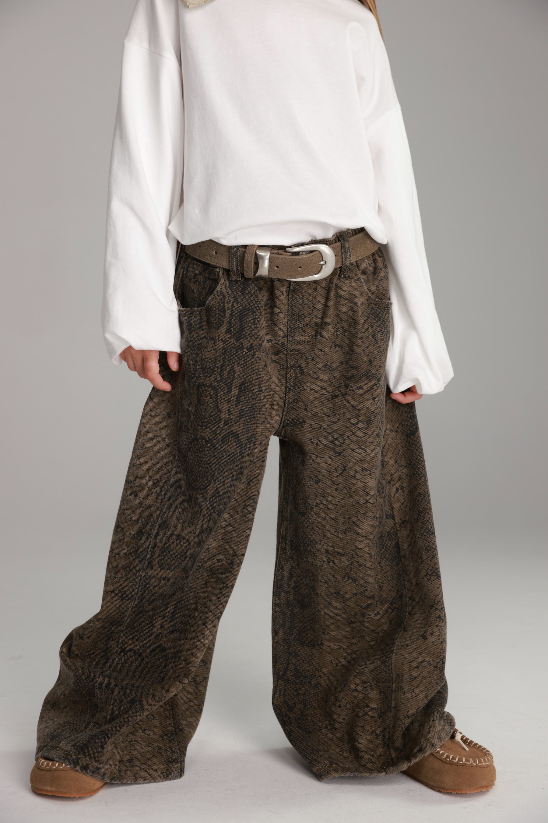 ג'ינס מאדי מנוחש