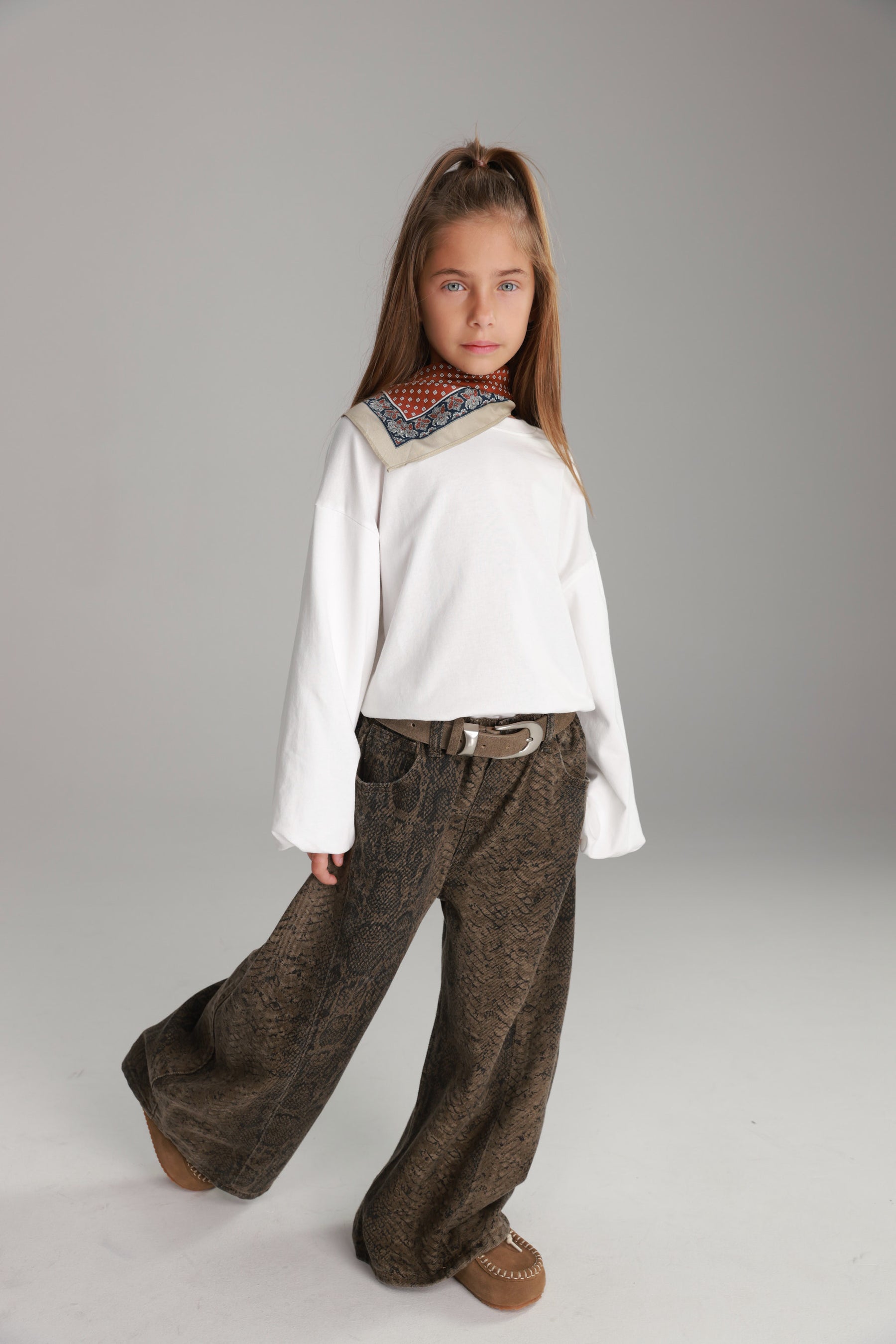 ג'ינס מאדי מנוחש