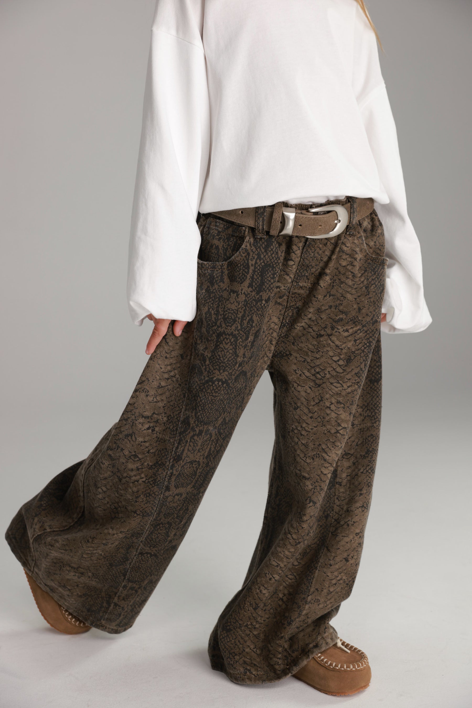 ג'ינס מאדי מנוחש