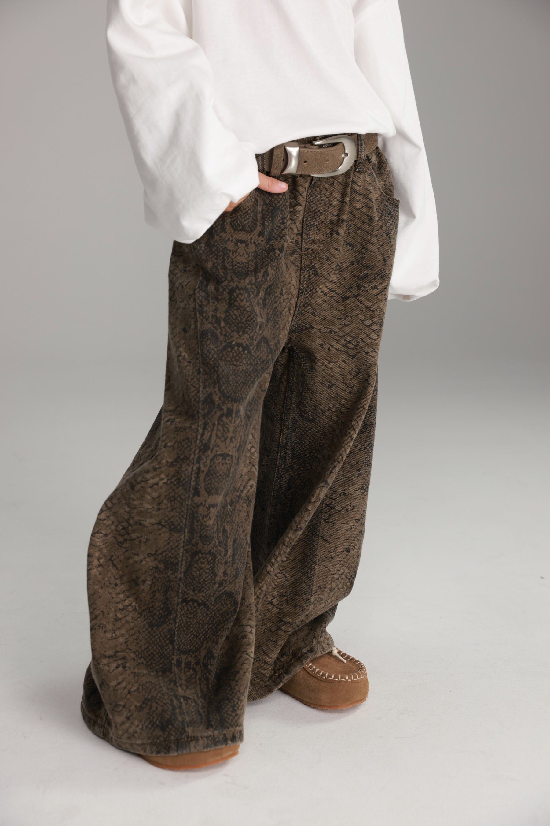 ג'ינס מאדי מנוחש