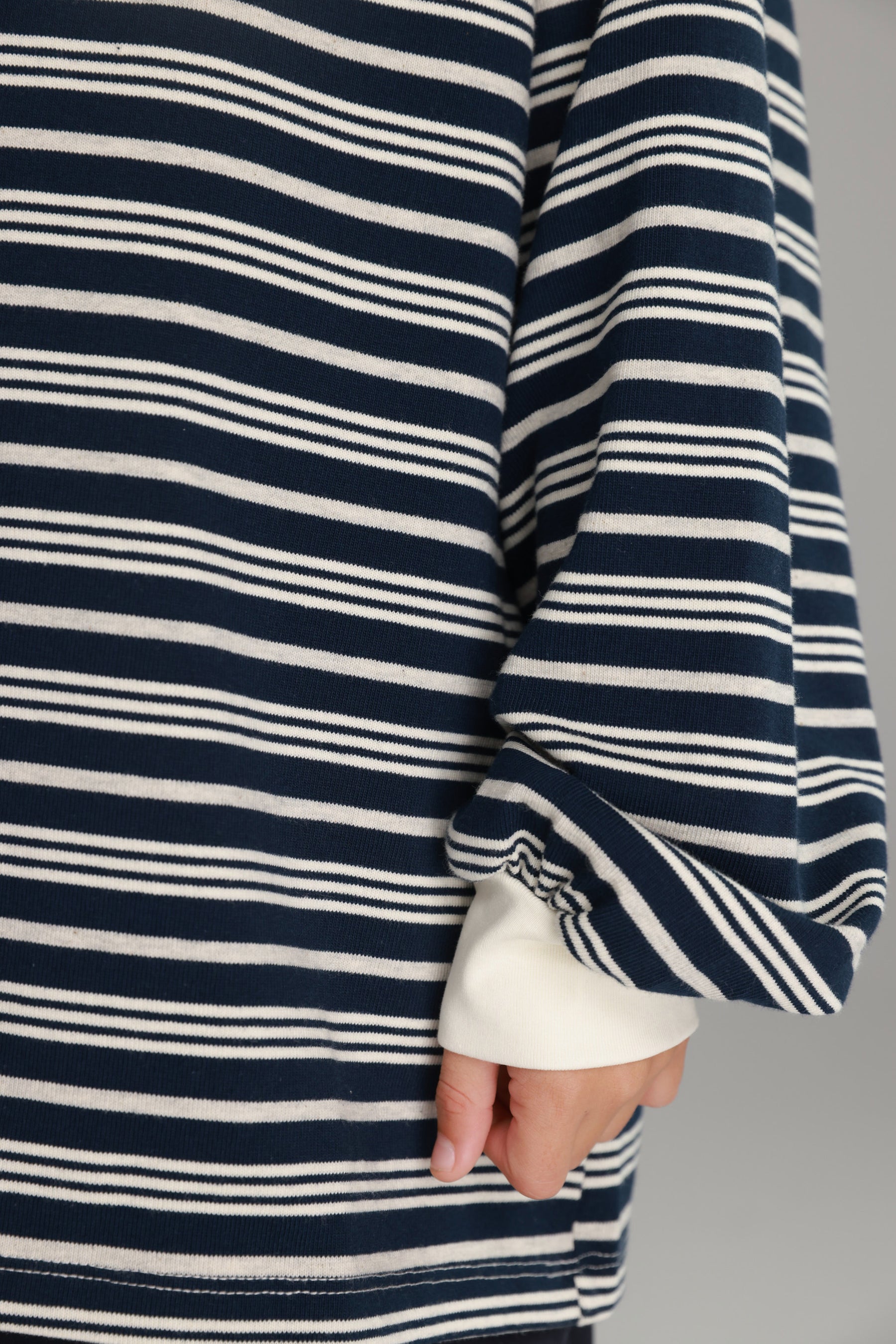 חולצת אווה נייבי/שמנת