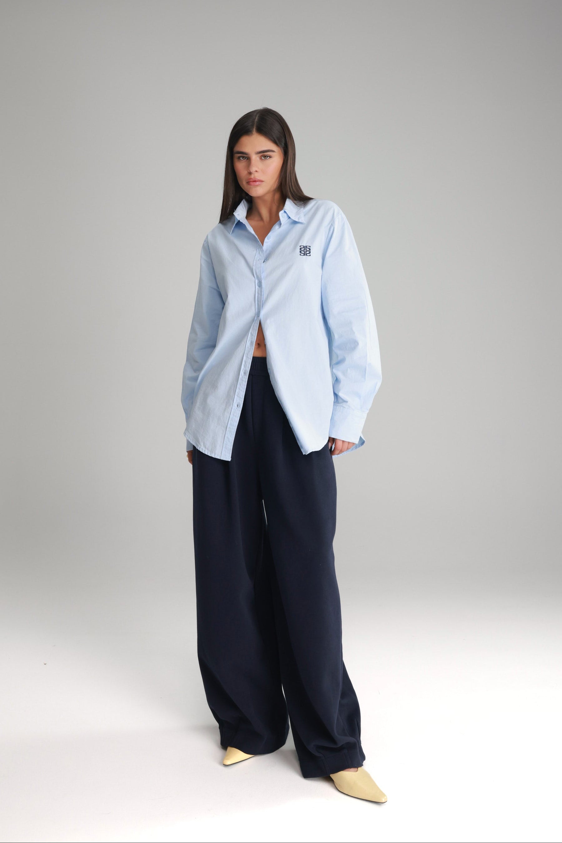 חולצת תיאו מכופתרת תכלת