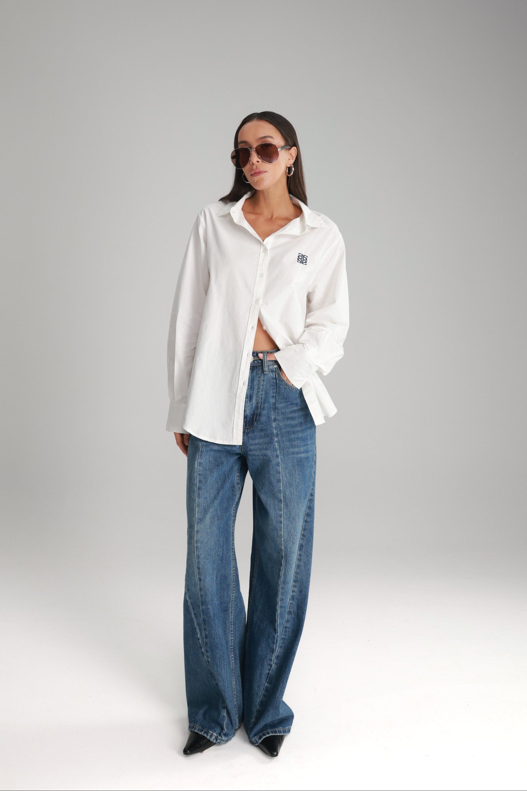 חולצת תיאו מכופתרת לבנה