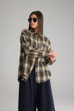 חולצת דרלין מכופתרת בז'/נייבי