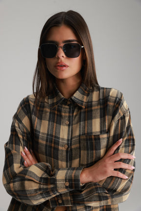 חולצת דרלין מכופתרת בז'/נייבי