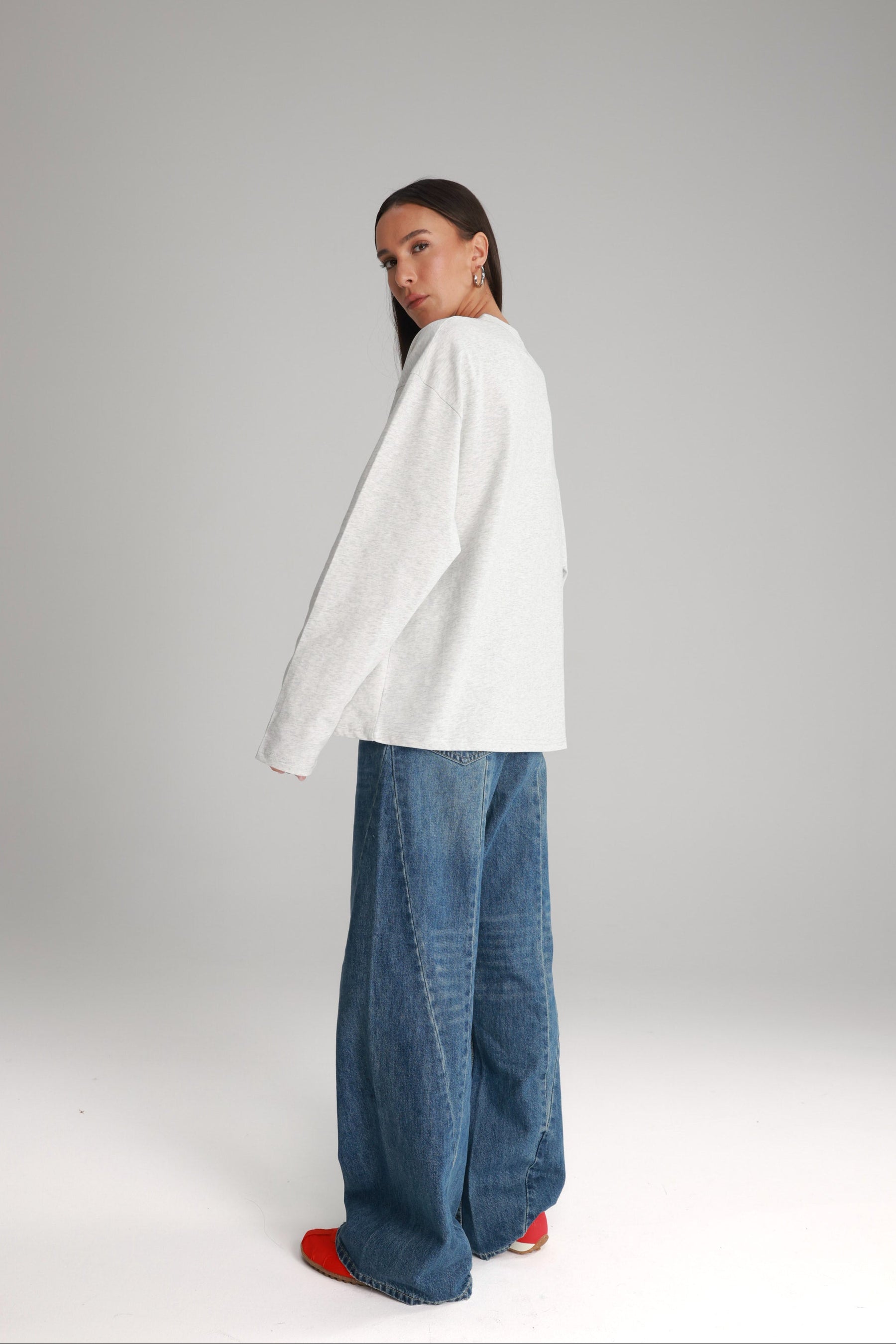 חולצת בל אפורה