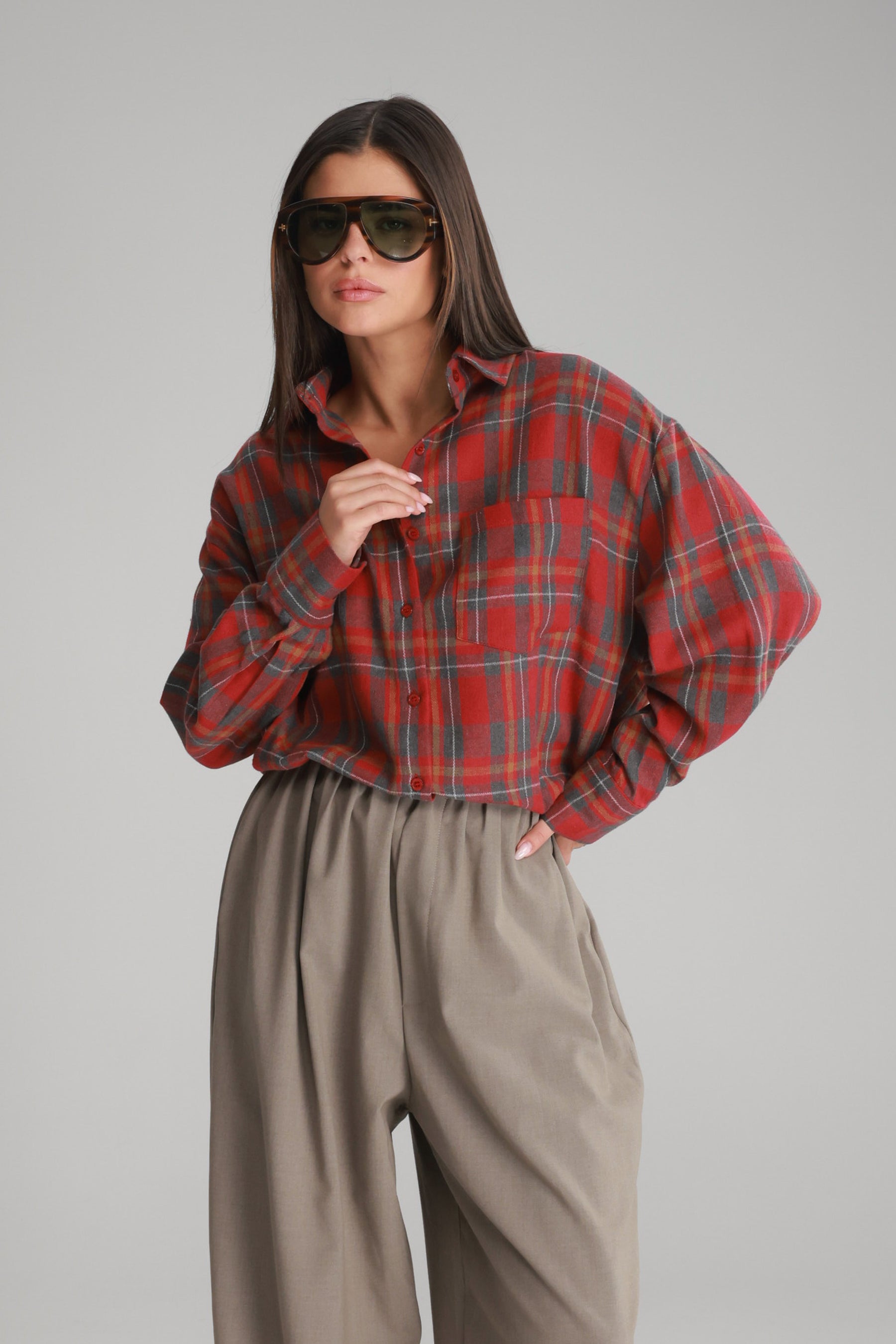 חולצת דרלין מכופתרת אדומה