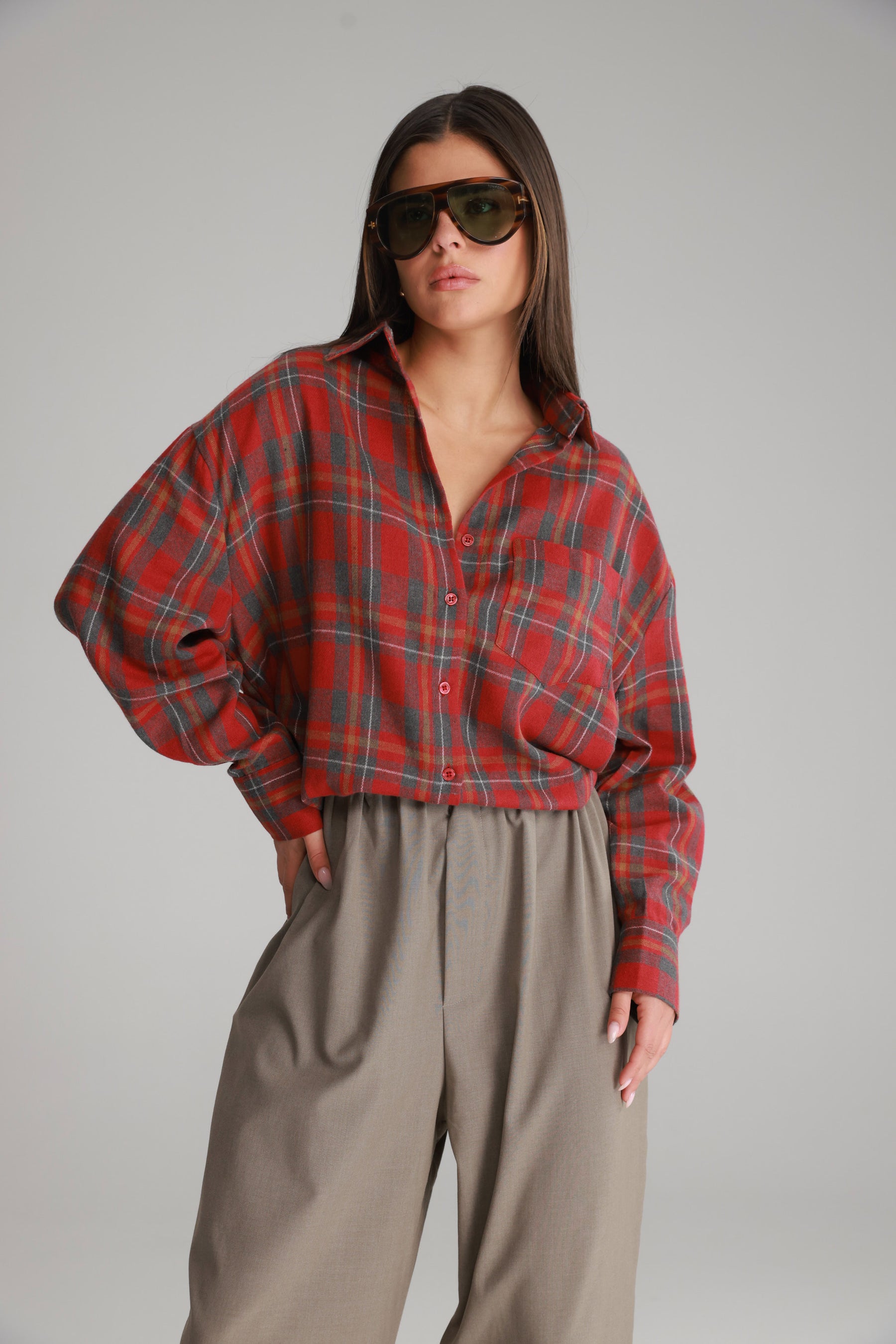 חולצת דרלין מכופתרת אדומה