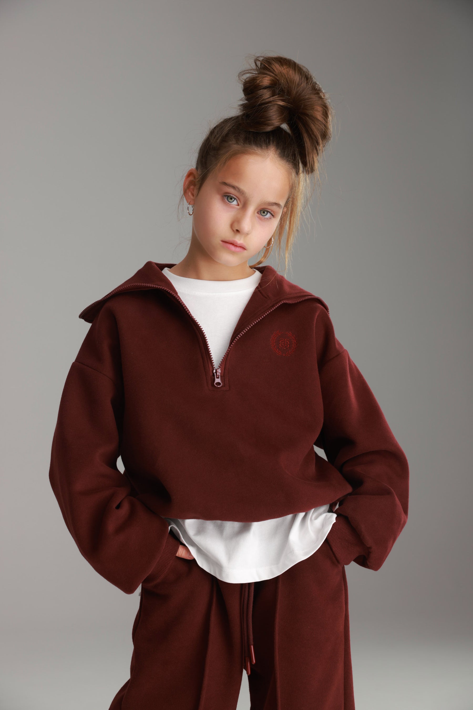 חליפת טאי בורדו