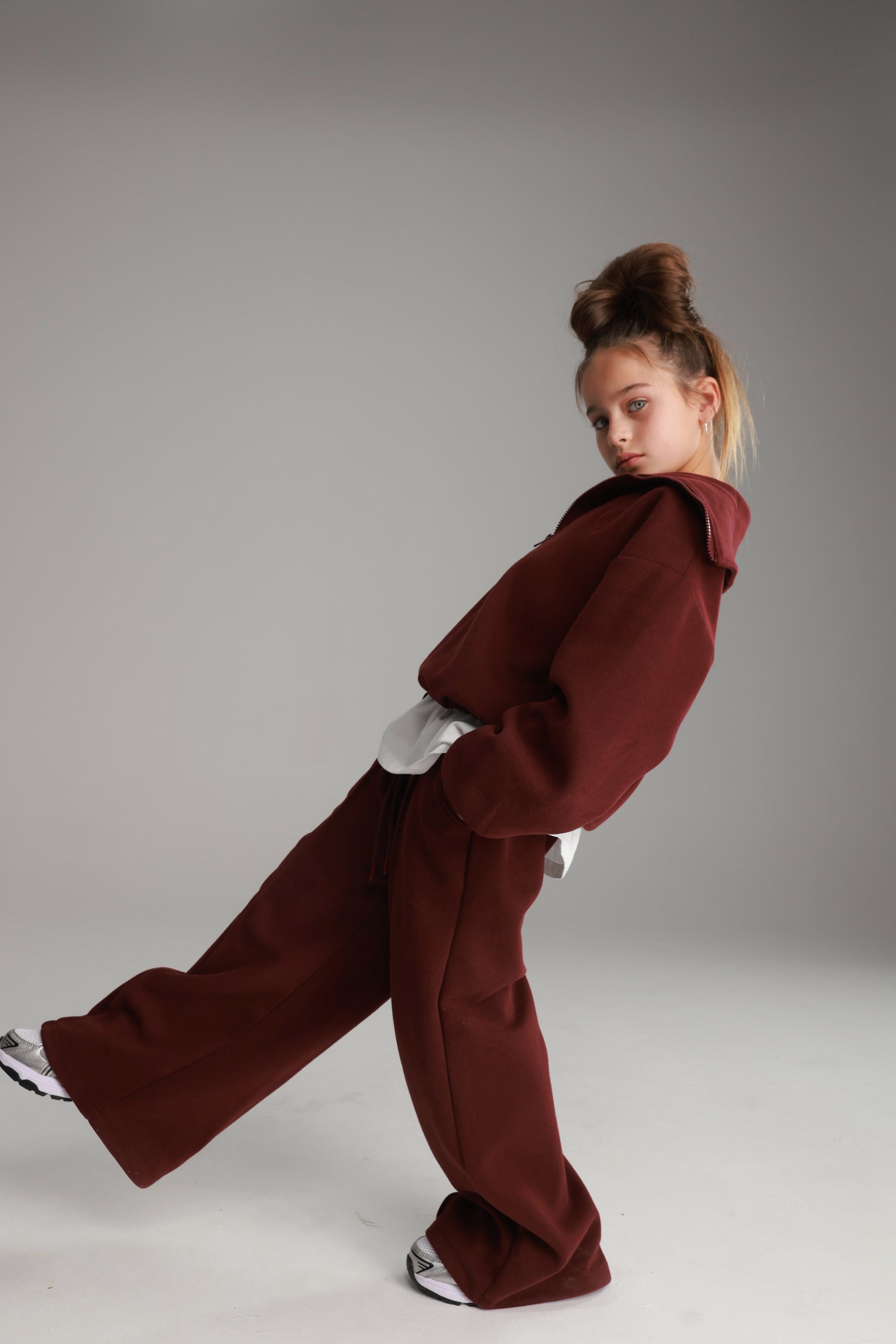 חליפת טאי בורדו