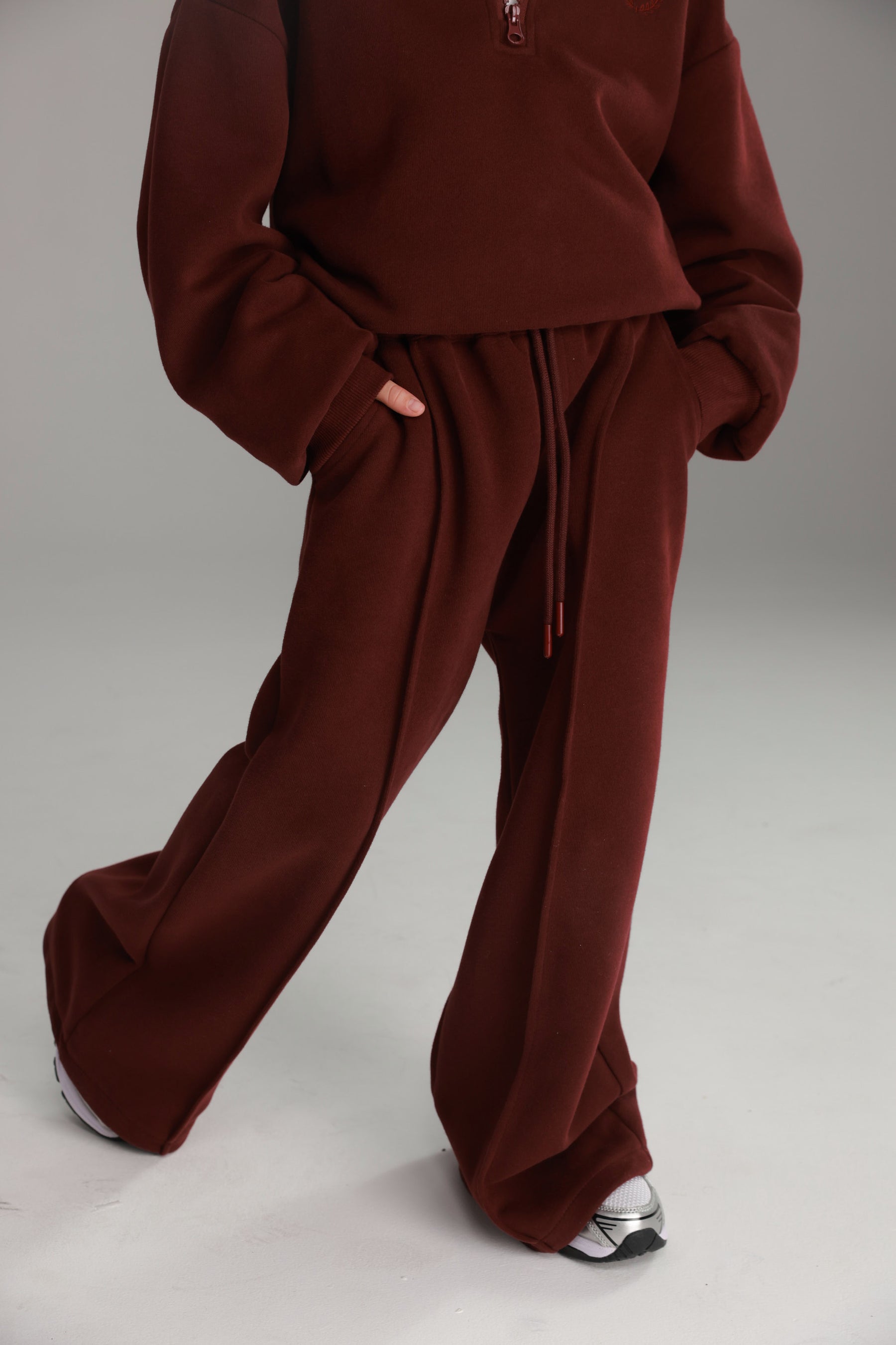 חליפת טאי בורדו