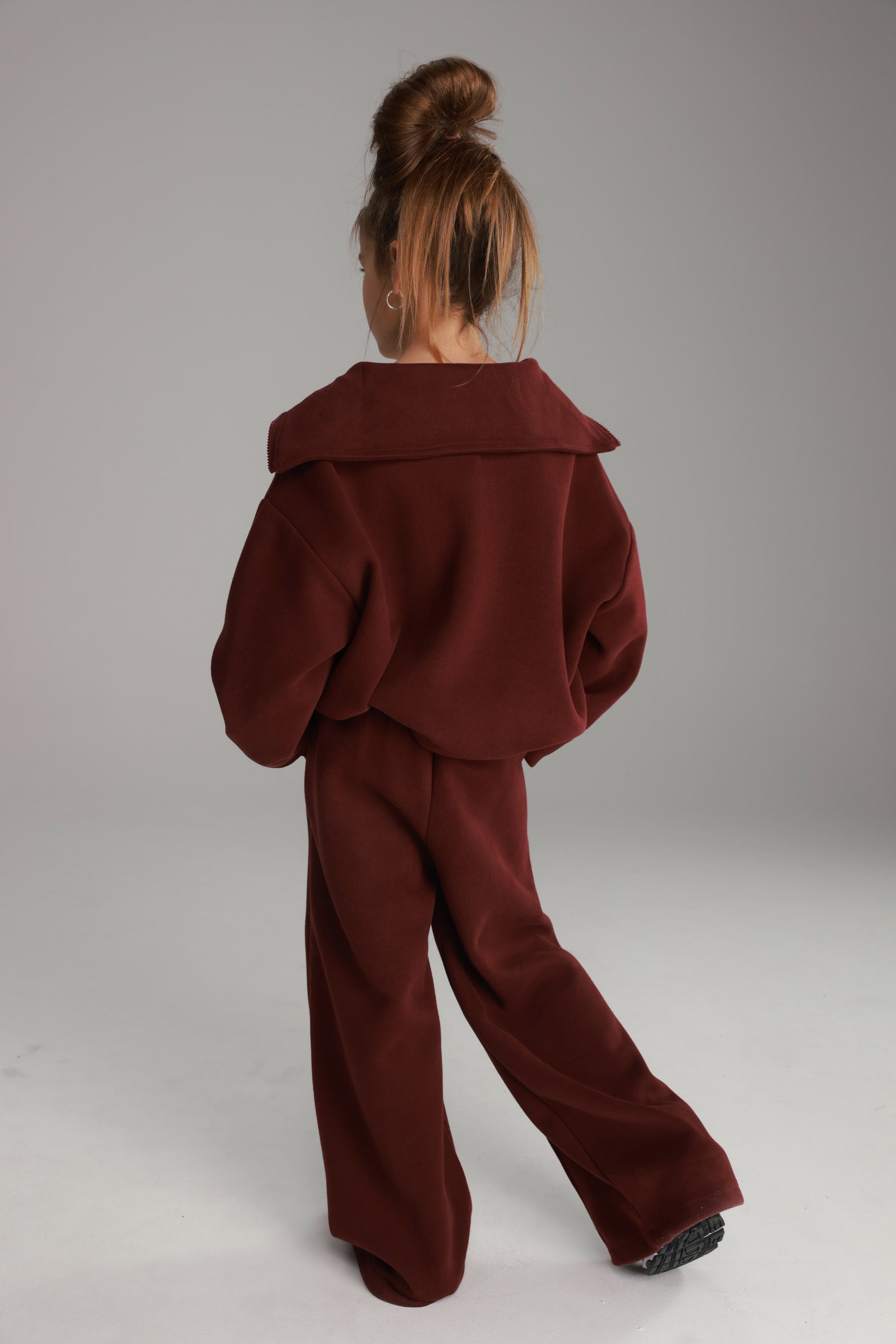 חליפת טאי בורדו