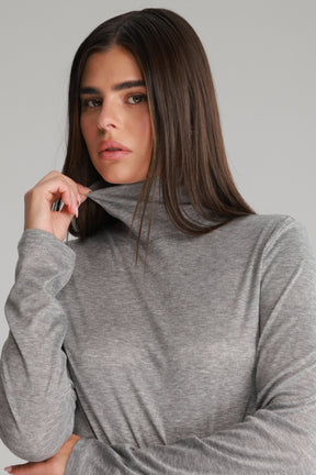 חולצת גולף בריאנה אפורה