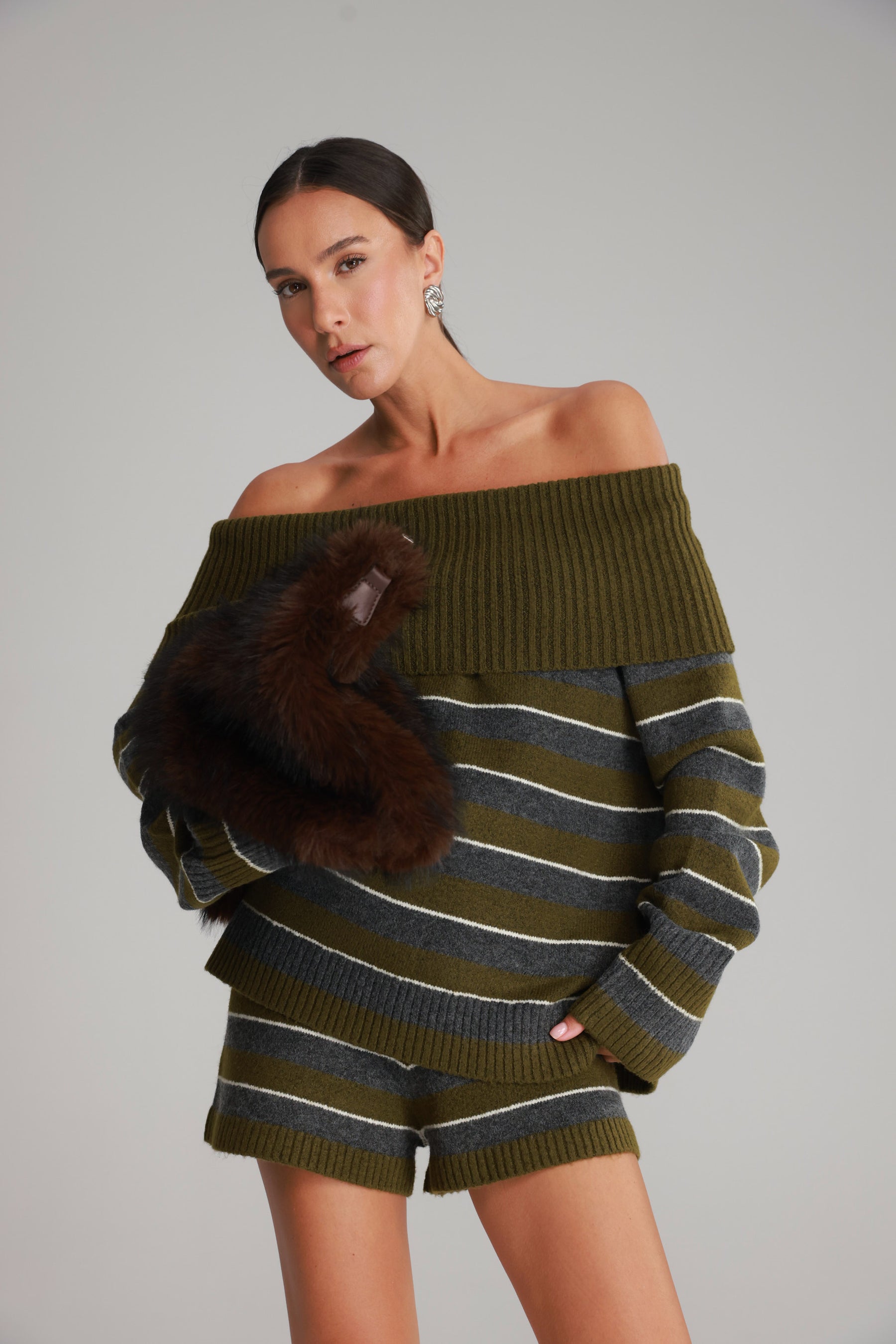 חליפת ג'וספין פסים ירוק/אפור