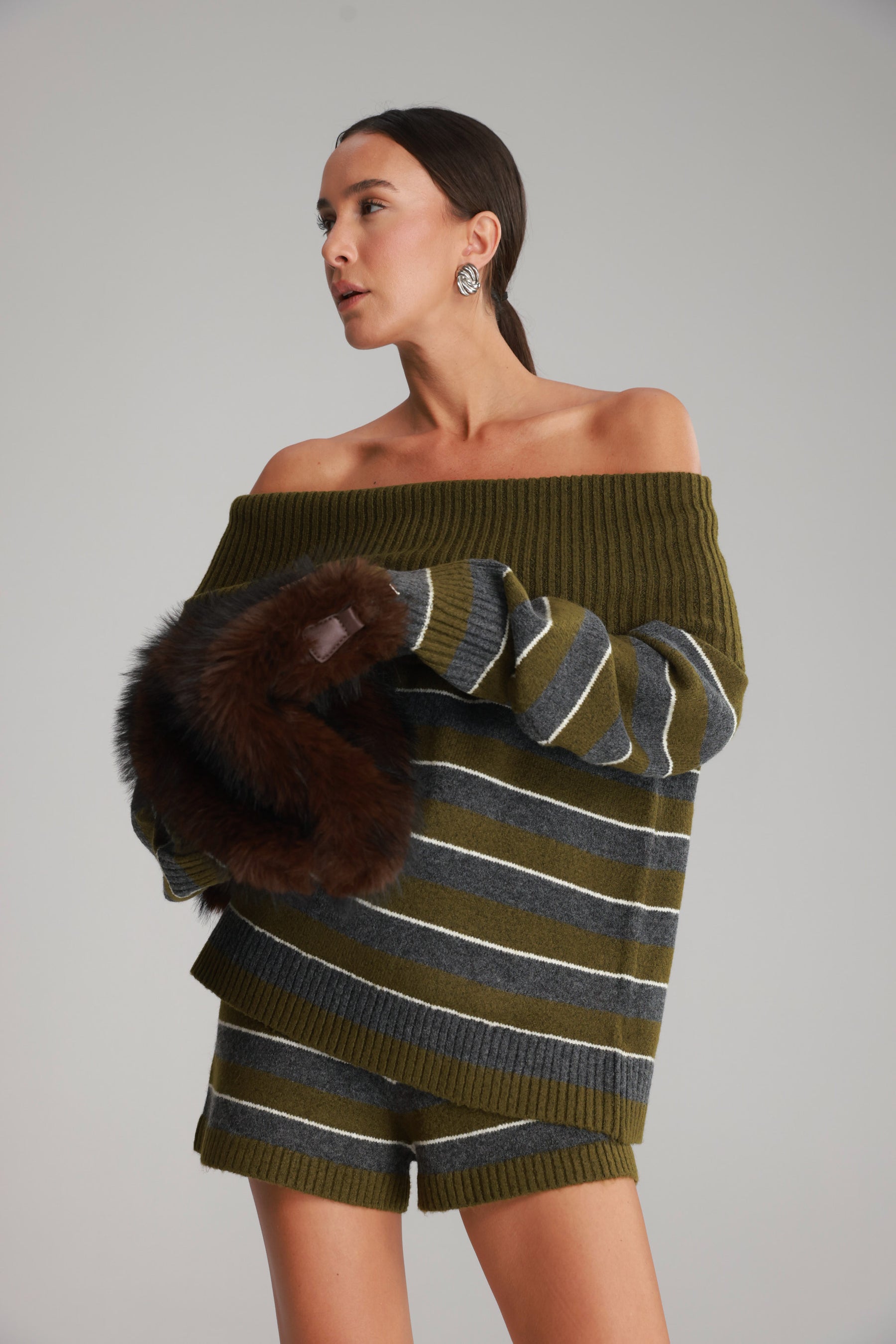 חליפת ג'וספין פסים ירוק/אפור